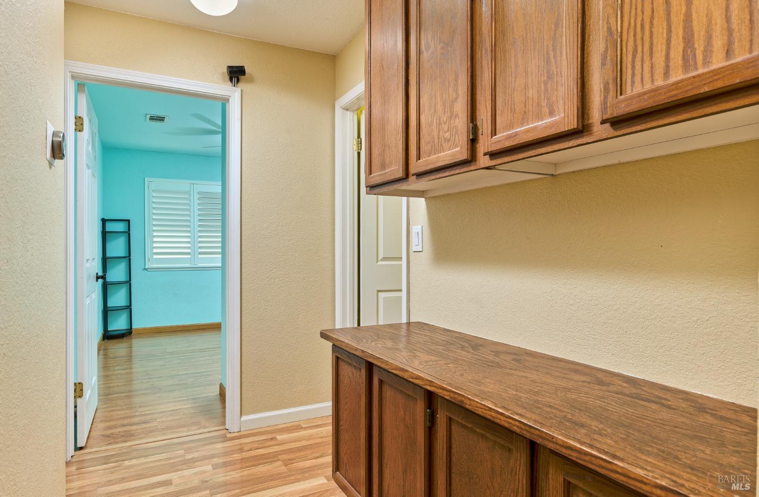 Detail Gallery Image 12 of 25 For 919 Cedar Brook Ln, Vacaville,  CA 95689 - 3 Beds | 2 Baths