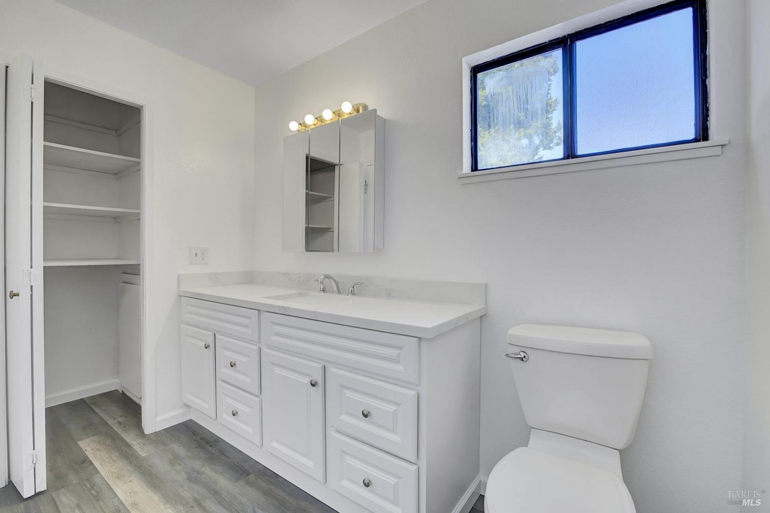 Detail Gallery Image 25 of 33 For 35 Freedom Pl, Rohnert Park,  CA 94928 - 3 Beds | 2 Baths