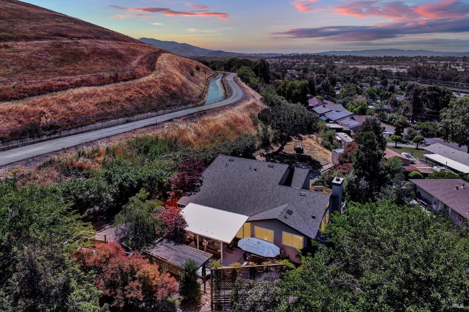 Detail Gallery Image 2 of 57 For 280 Park St, Concord,  CA 94520 - 4 Beds | 2 Baths