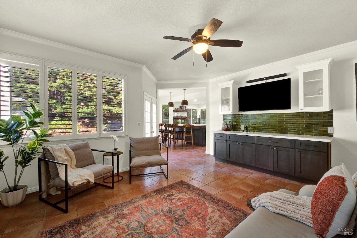 Detail Gallery Image 18 of 46 For 806 Swindon Ct, Vacaville,  CA 95688 - 5 Beds | 3 Baths