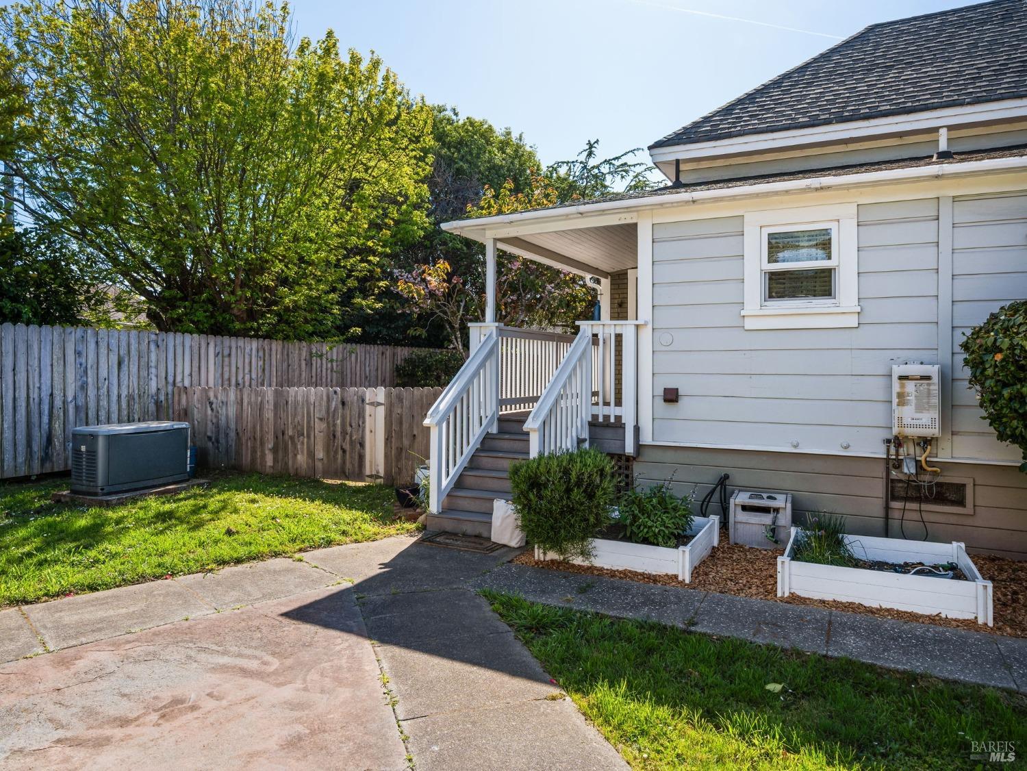 Detail Gallery Image 26 of 32 For 822 E Laurel St, Fort Bragg,  CA 95437 - 3 Beds | 3 Baths