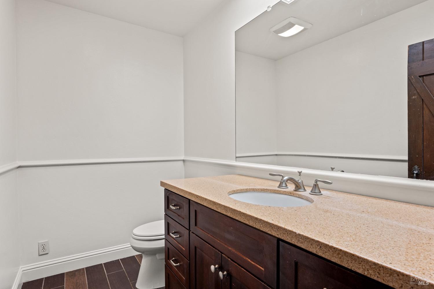 Detail Gallery Image 33 of 57 For 11755 Old River Rd, Hopland,  CA 95449 - 4 Beds | 2/1 Baths