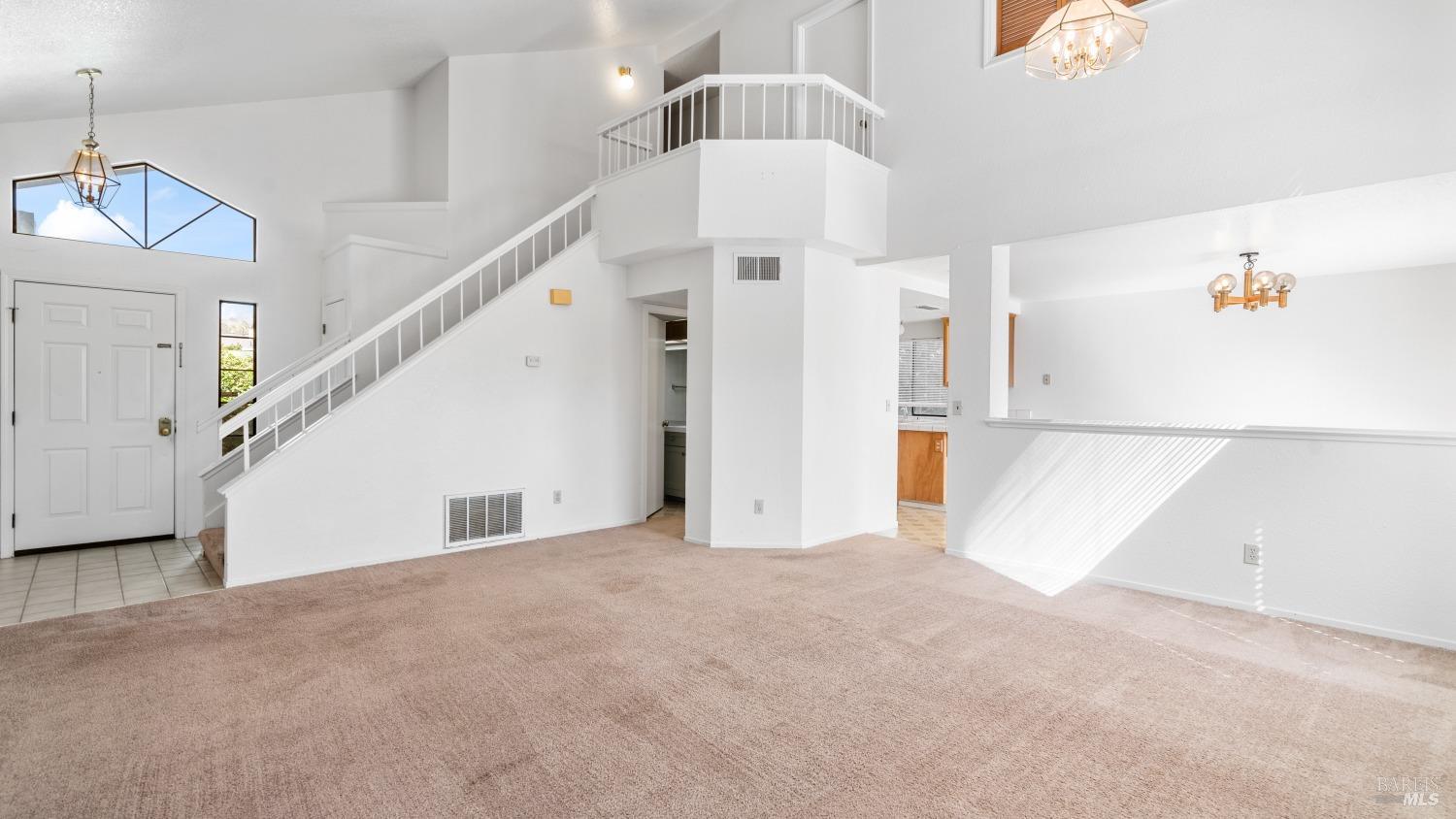 Detail Gallery Image 7 of 35 For 719 Sage Ct, Vacaville,  CA 95687 - 3 Beds | 2/1 Baths