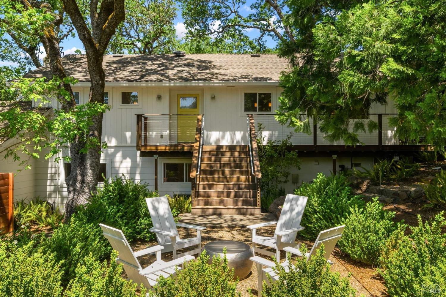 Detail Gallery Image 2 of 41 For 695 Michael Dr, Sonoma,  CA 95476 - 3 Beds | 2/1 Baths
