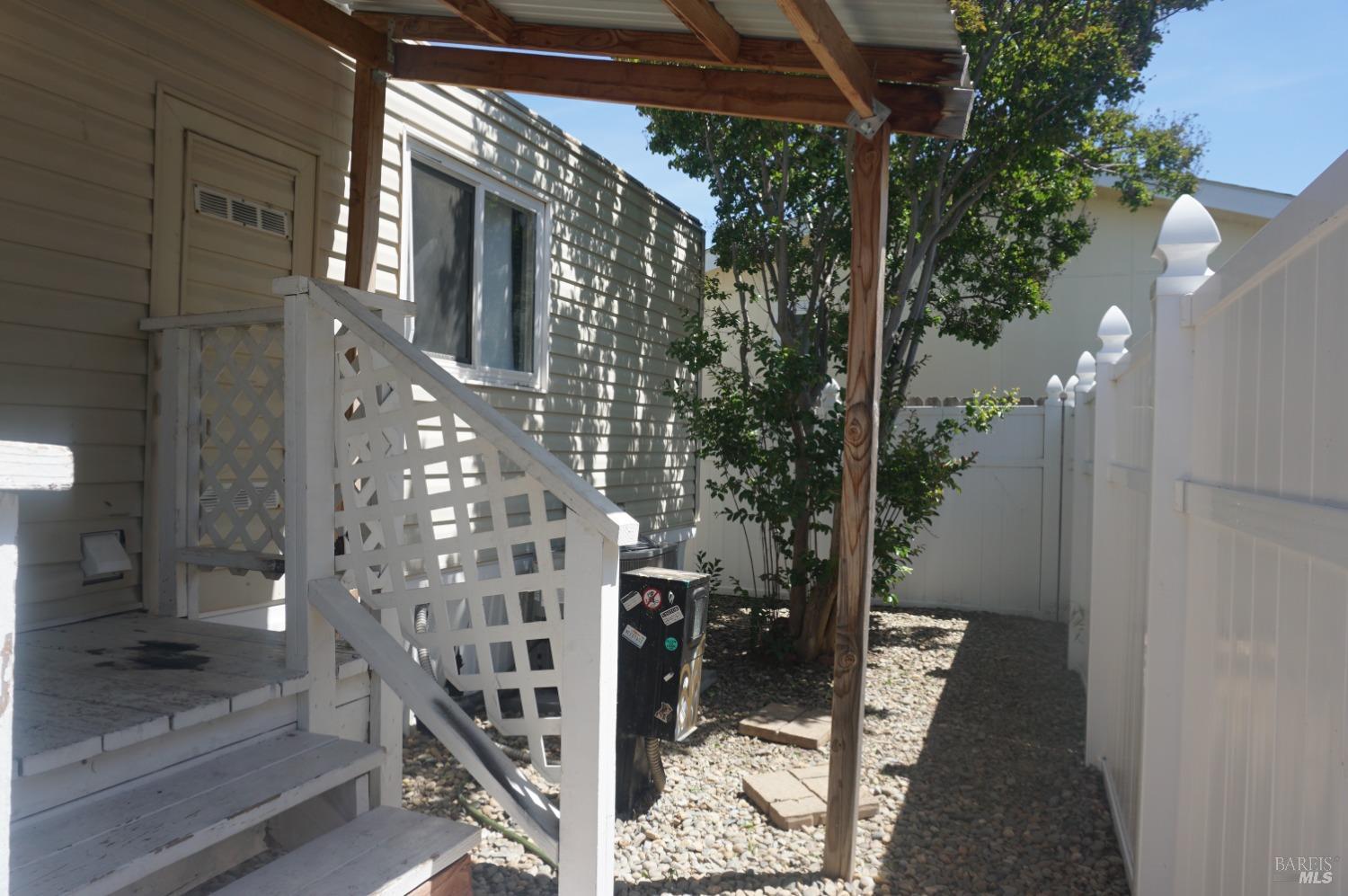 Detail Gallery Image 4 of 33 For 133 Calle Chapultepic Unkn, Vacaville,  CA 95687 - 2 Beds | 2 Baths