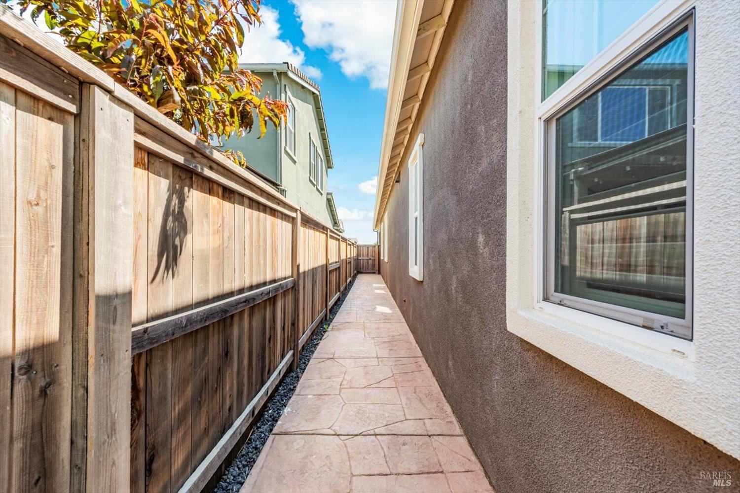 Detail Gallery Image 45 of 58 For 1080 Columbia Dr, Dixon,  CA 95620 - 3 Beds | 2/1 Baths
