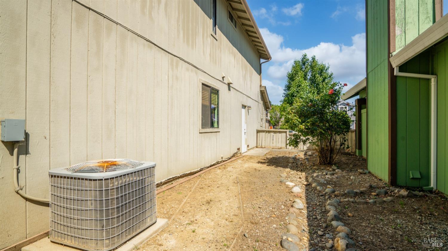 Detail Gallery Image 36 of 36 For 833 Morissette Way, Vacaville,  CA 95687 - 3 Beds | 2/1 Baths