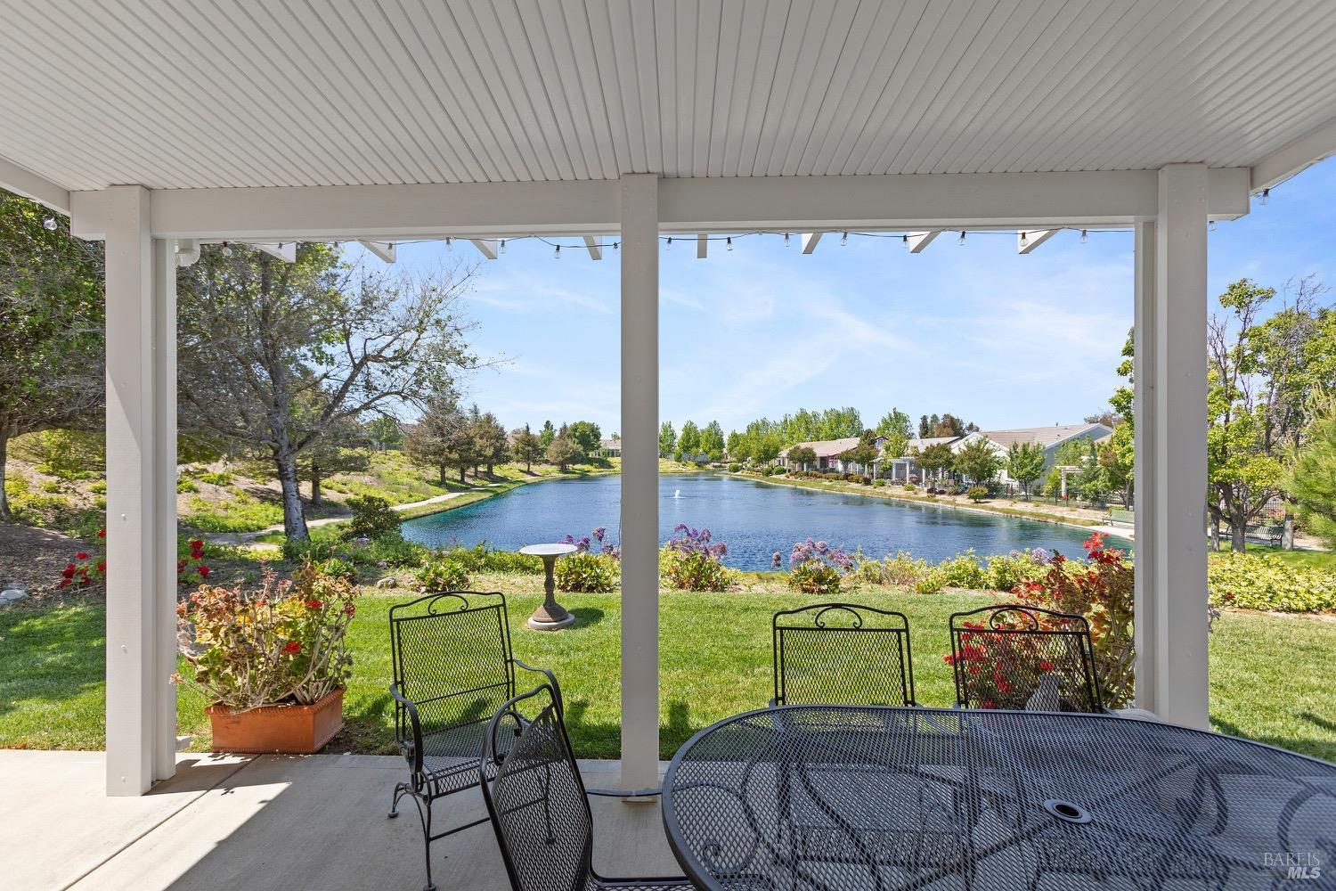 Detail Gallery Image 8 of 40 For 573 Laurel Pl, Rio Vista,  CA 94571 - 2 Beds | 2/1 Baths