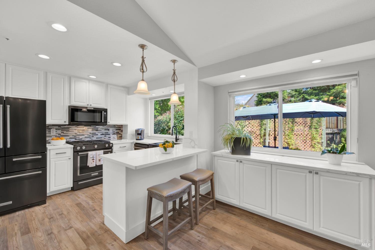 Detail Gallery Image 12 of 57 For 280 Park St, Concord,  CA 94520 - 4 Beds | 2 Baths