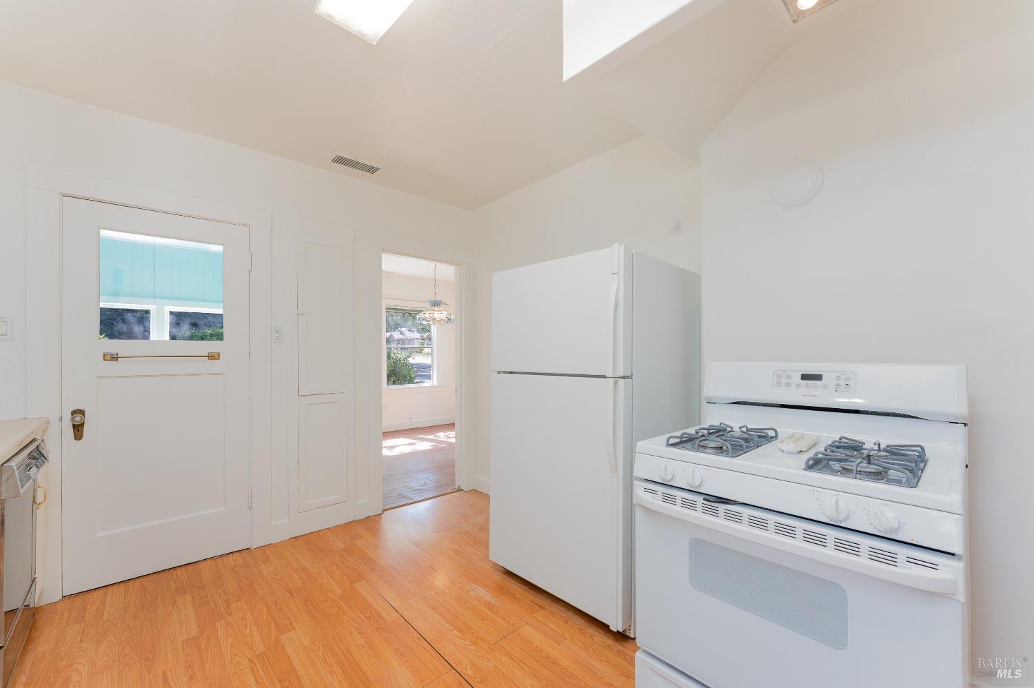 Detail Gallery Image 13 of 20 For 735 Grove Ave, Ukiah,  CA 95482 - 2 Beds | 1 Baths