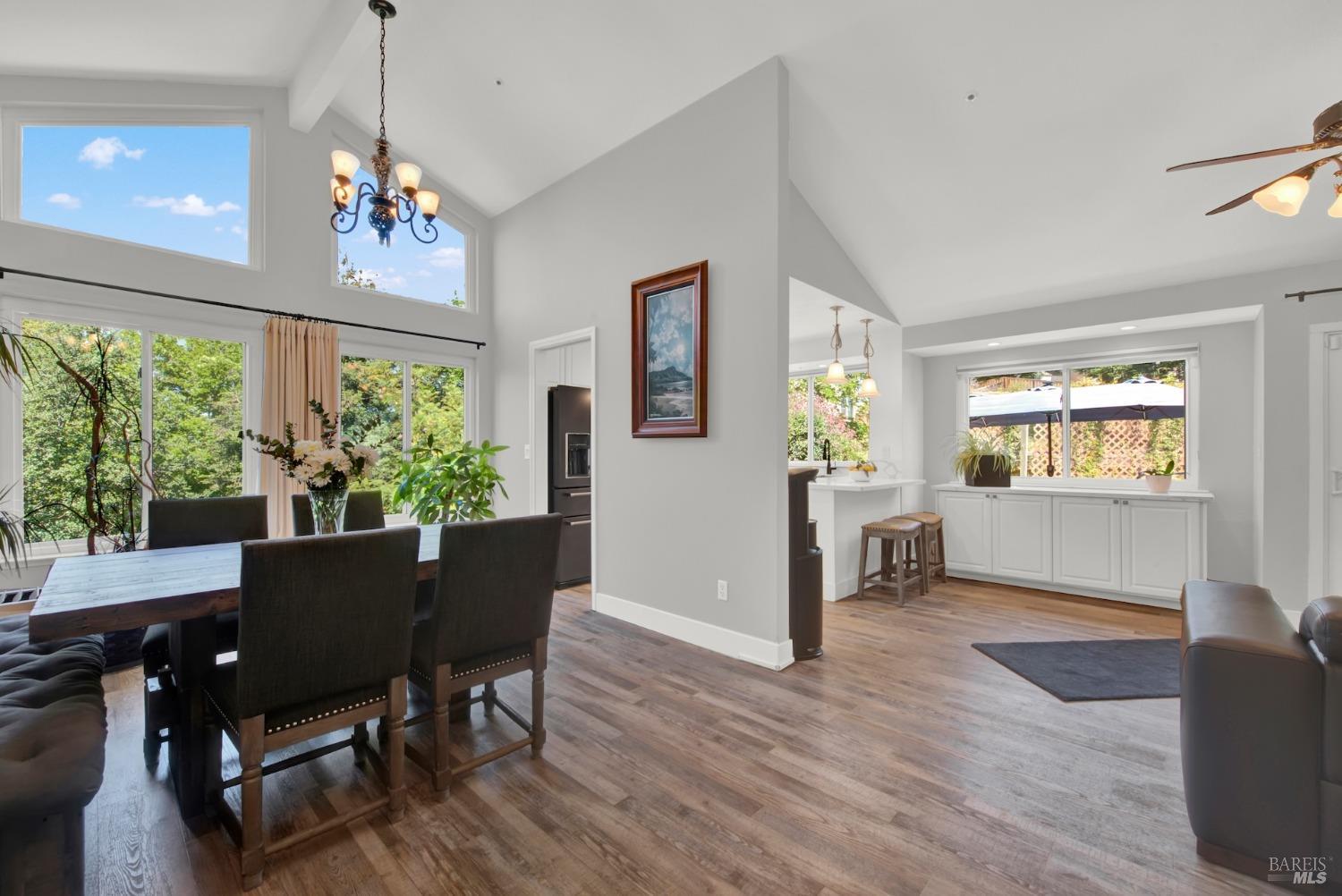 Detail Gallery Image 14 of 57 For 280 Park St, Concord,  CA 94520 - 4 Beds | 2 Baths