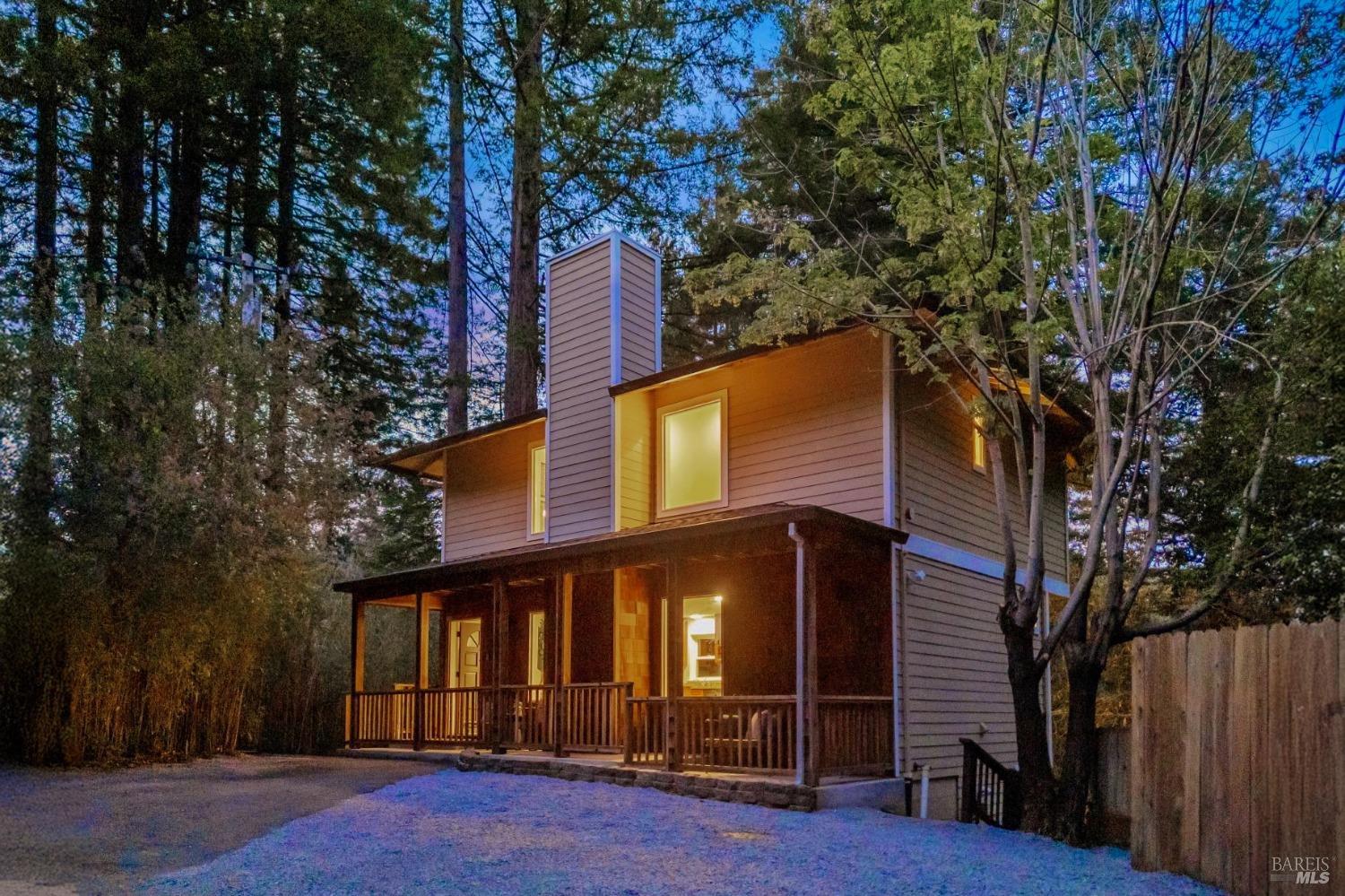 Detail Gallery Image 4 of 52 For 18333 Old Monte Rio Rd, Guerneville,  CA 95446 - 1 Beds | 2 Baths