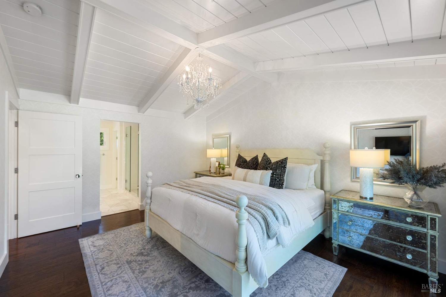 Detail Gallery Image 11 of 41 For 695 Michael Dr, Sonoma,  CA 95476 - 3 Beds | 2/1 Baths