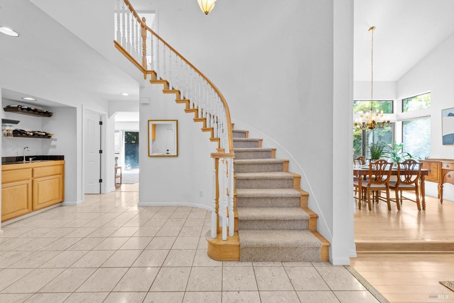 Detail Gallery Image 7 of 37 For 1315 Estates Dr, Dixon,  CA 95620 - 5 Beds | 3 Baths