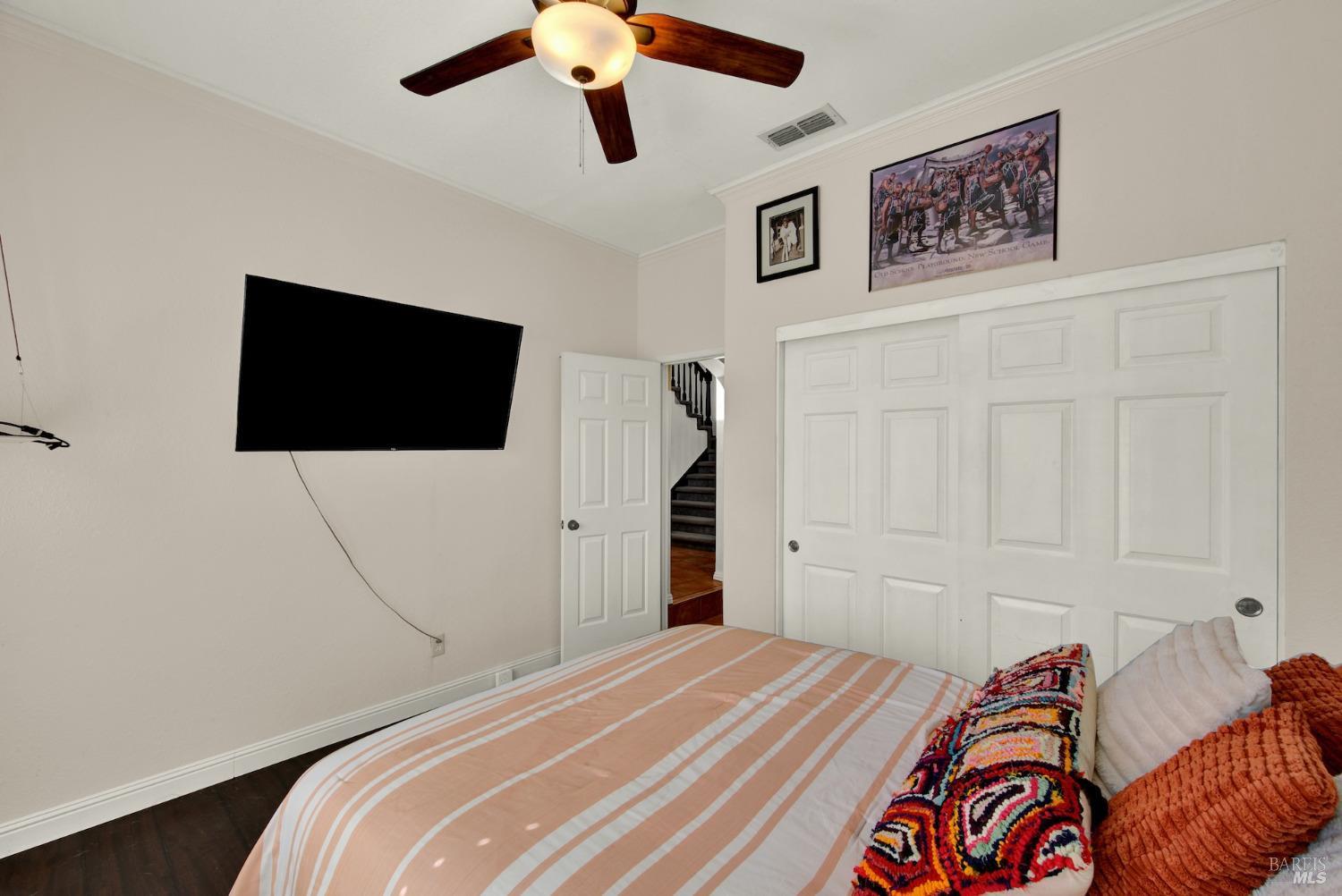 Detail Gallery Image 9 of 46 For 806 Swindon Ct, Vacaville,  CA 95688 - 5 Beds | 3 Baths