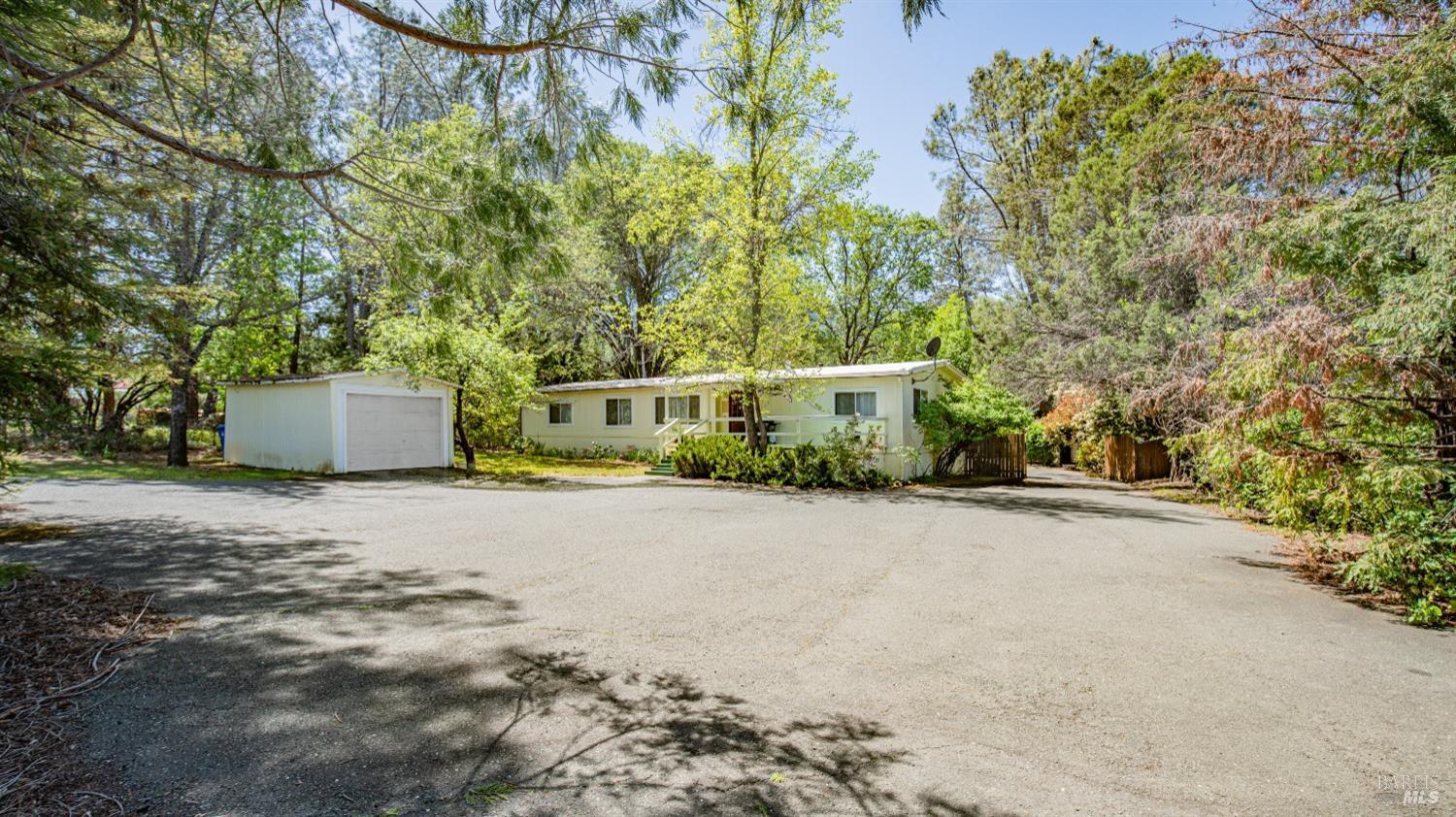 Detail Gallery Image 2 of 60 For 24019 Hilderbrand Rd, Middletown,  CA 95461 - 6 Beds | 2/3 Baths