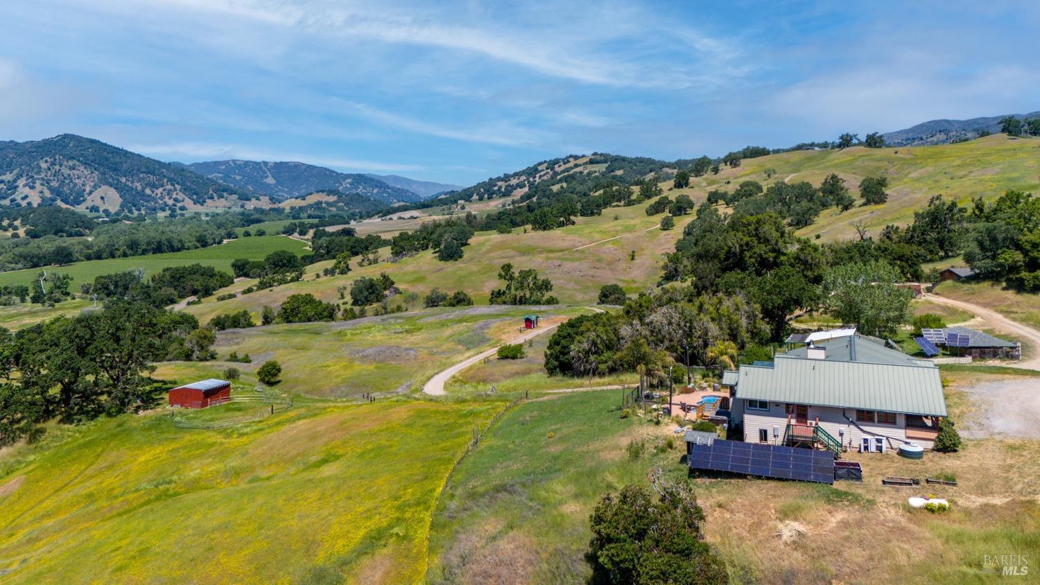 Detail Gallery Image 7 of 57 For 11755 Old River Rd, Hopland,  CA 95449 - 4 Beds | 2/1 Baths