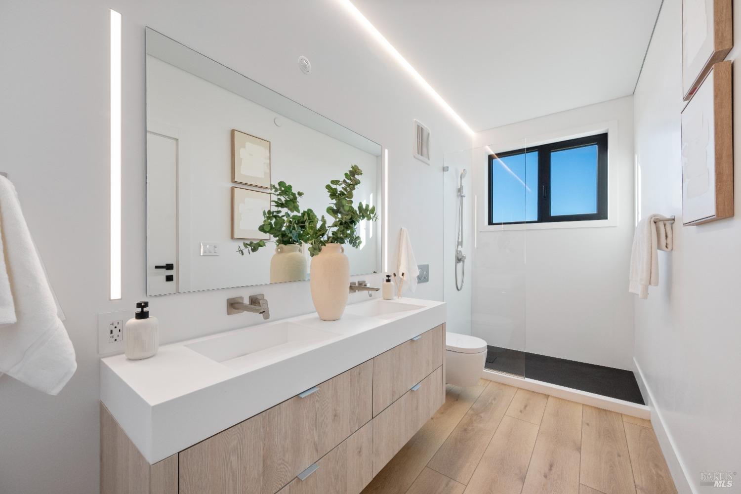 Detail Gallery Image 24 of 38 For 3715 Giorno Ct, Santa Rosa,  CA 95404 - 5 Beds | 3/1 Baths