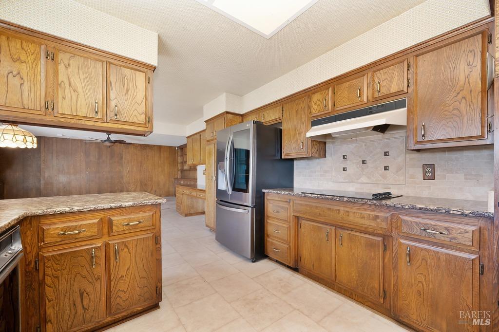 Detail Gallery Image 10 of 61 For 511 Wellington Way, Vacaville,  CA 95688 - 4 Beds | 2/1 Baths