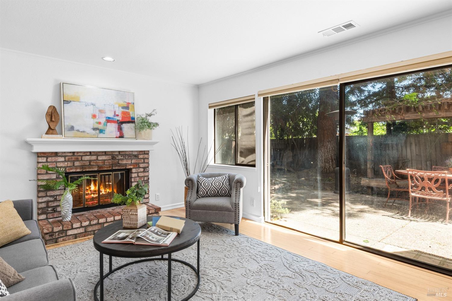 Detail Gallery Image 20 of 37 For 1315 Estates Dr, Dixon,  CA 95620 - 5 Beds | 3 Baths