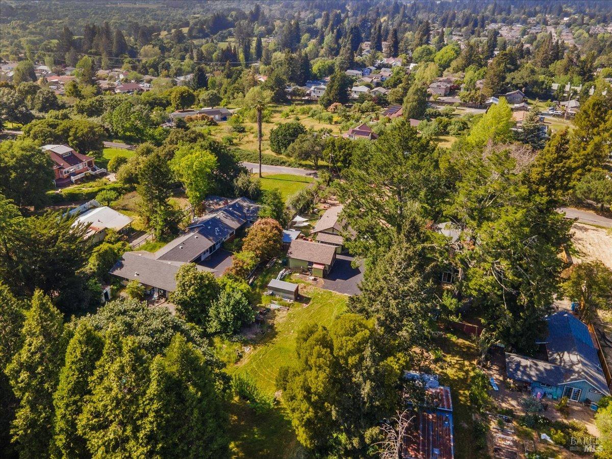 Detail Gallery Image 35 of 39 For 8045 Whited Rd, Sebastopol,  CA 95472 - 2 Beds | 1 Baths