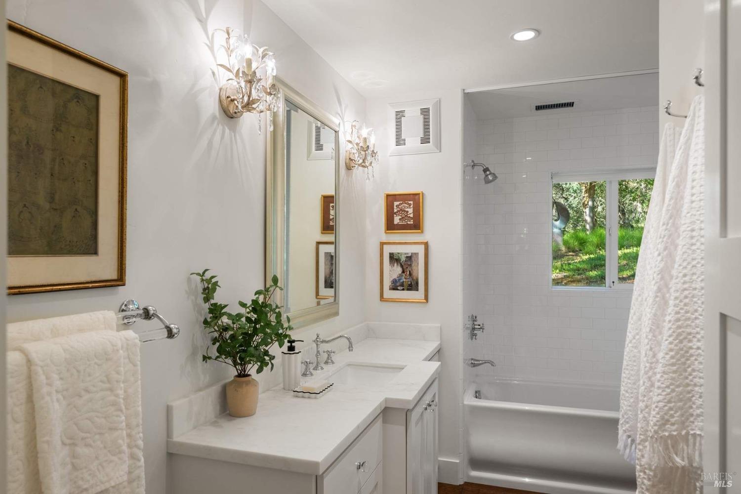 Detail Gallery Image 28 of 41 For 695 Michael Dr, Sonoma,  CA 95476 - 3 Beds | 2/1 Baths