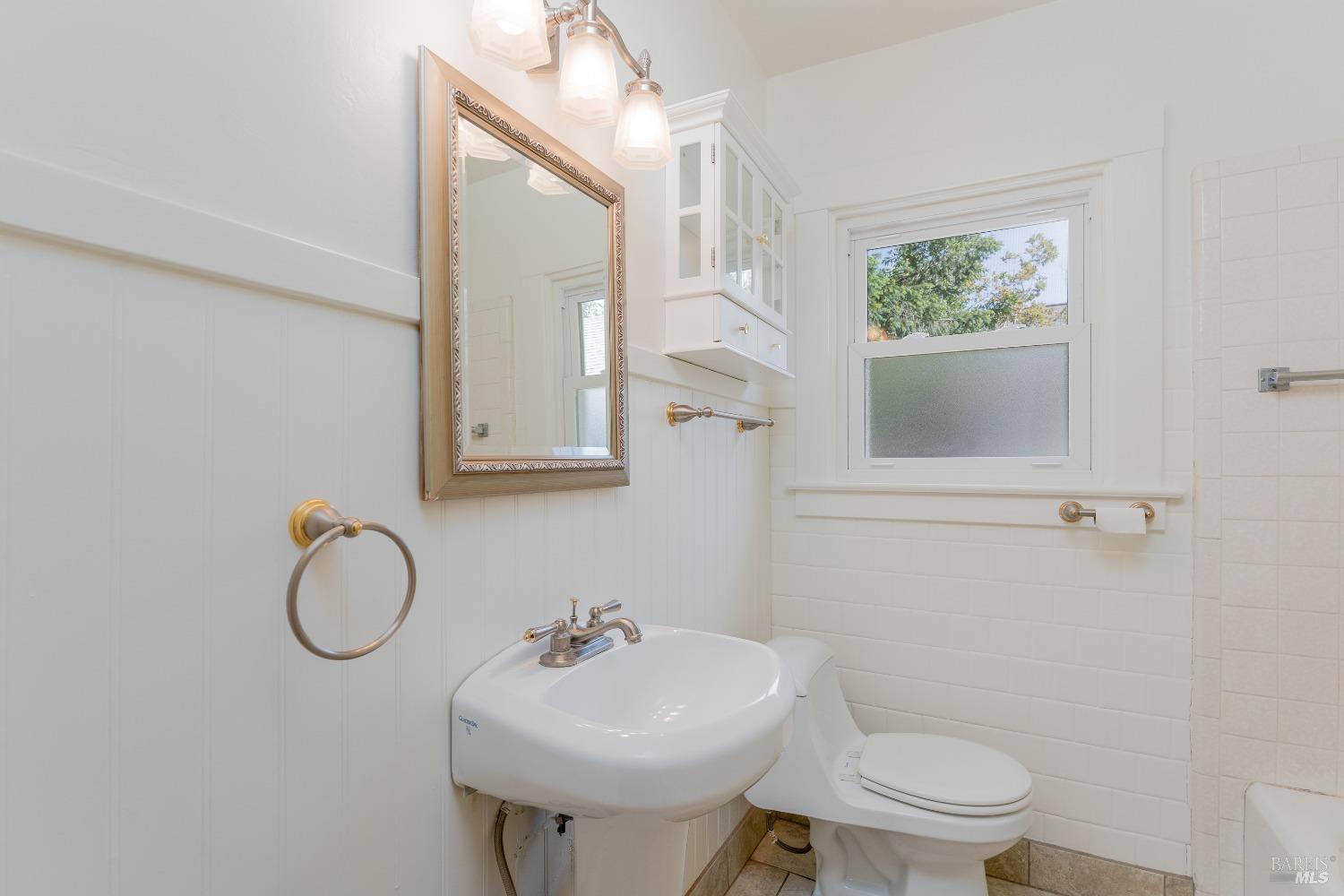 Detail Gallery Image 14 of 20 For 735 Grove Ave, Ukiah,  CA 95482 - 2 Beds | 1 Baths
