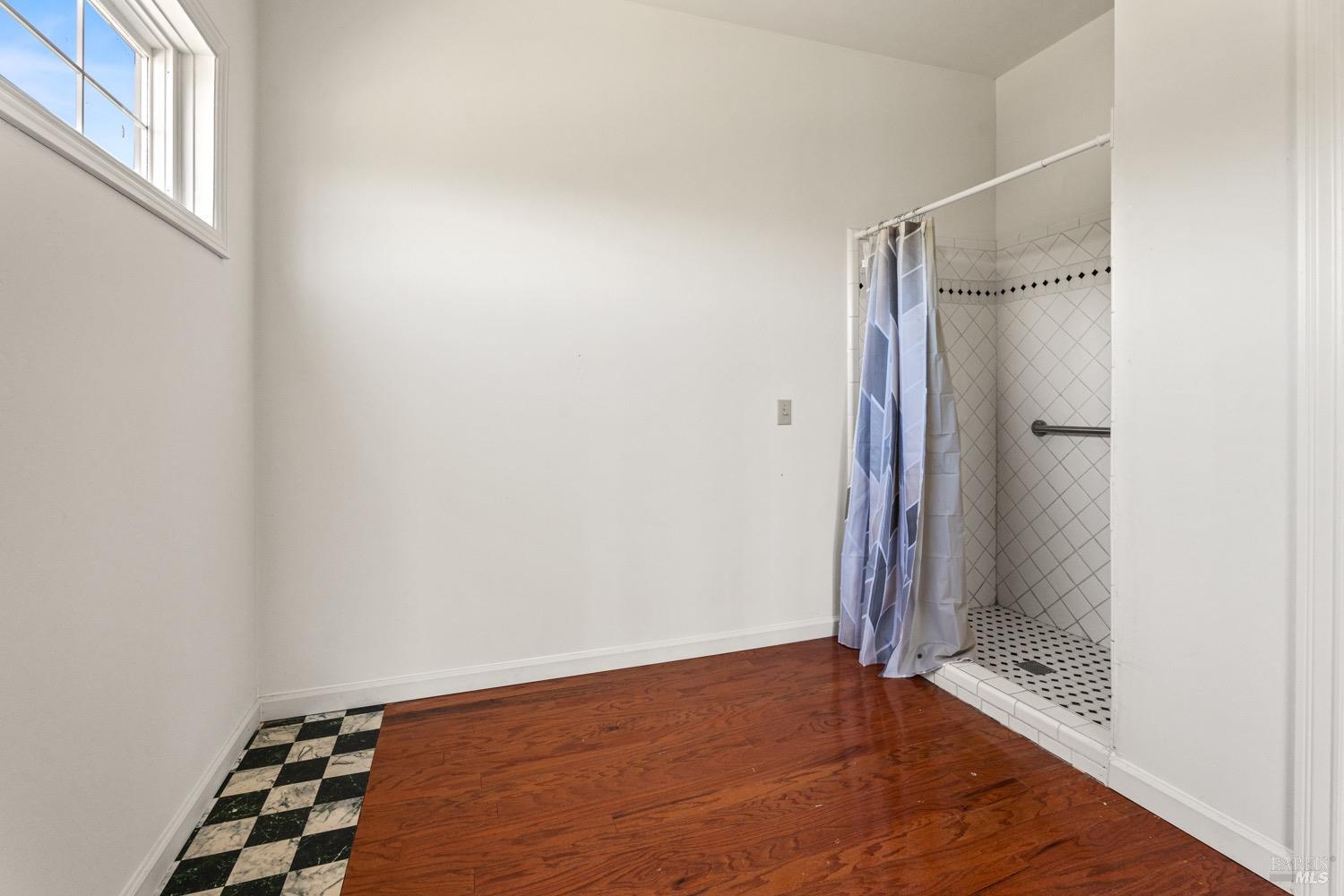 Detail Gallery Image 34 of 57 For 11755 Old River Rd, Hopland,  CA 95449 - 4 Beds | 2/1 Baths