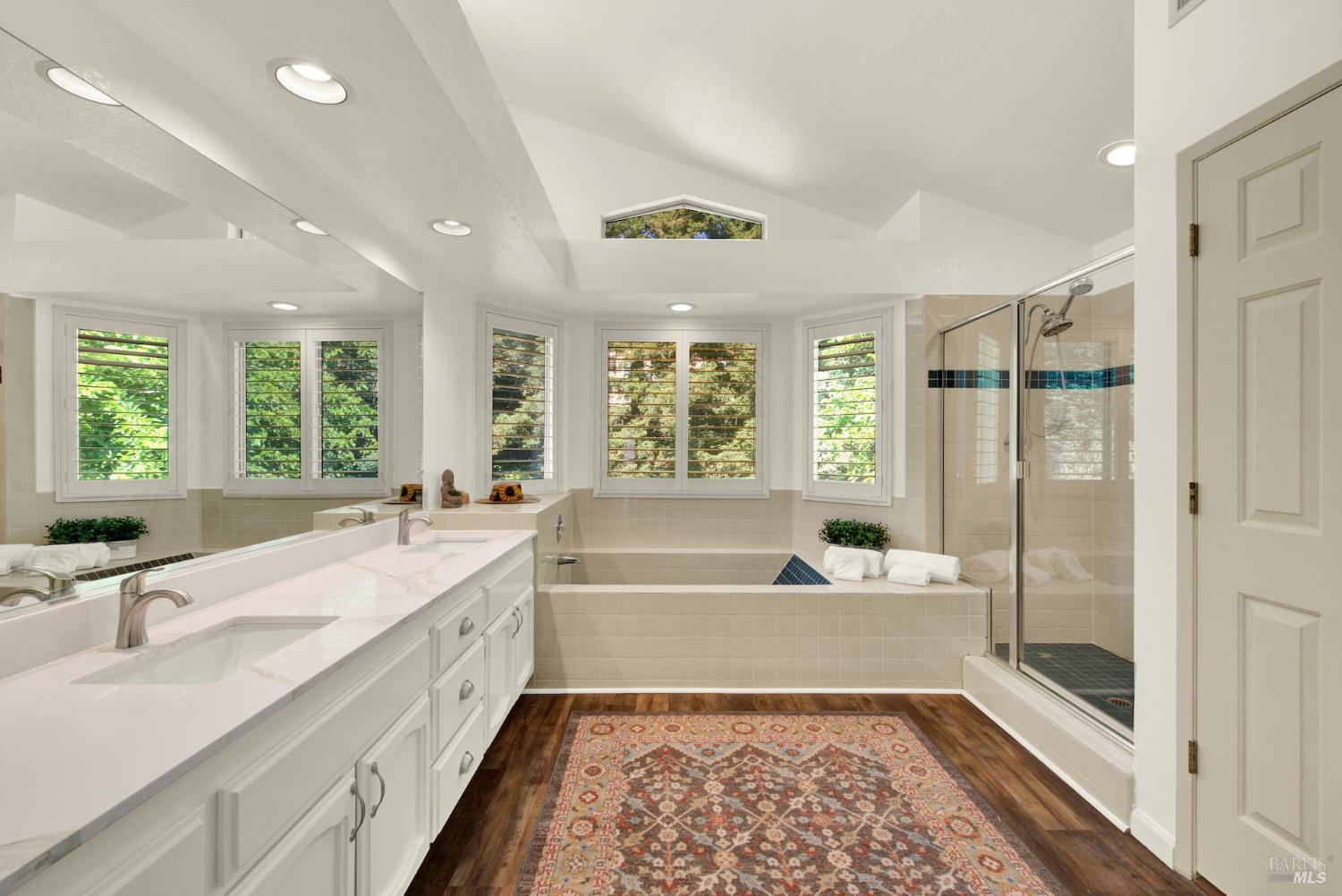 Detail Gallery Image 23 of 46 For 806 Swindon Ct, Vacaville,  CA 95688 - 5 Beds | 3 Baths