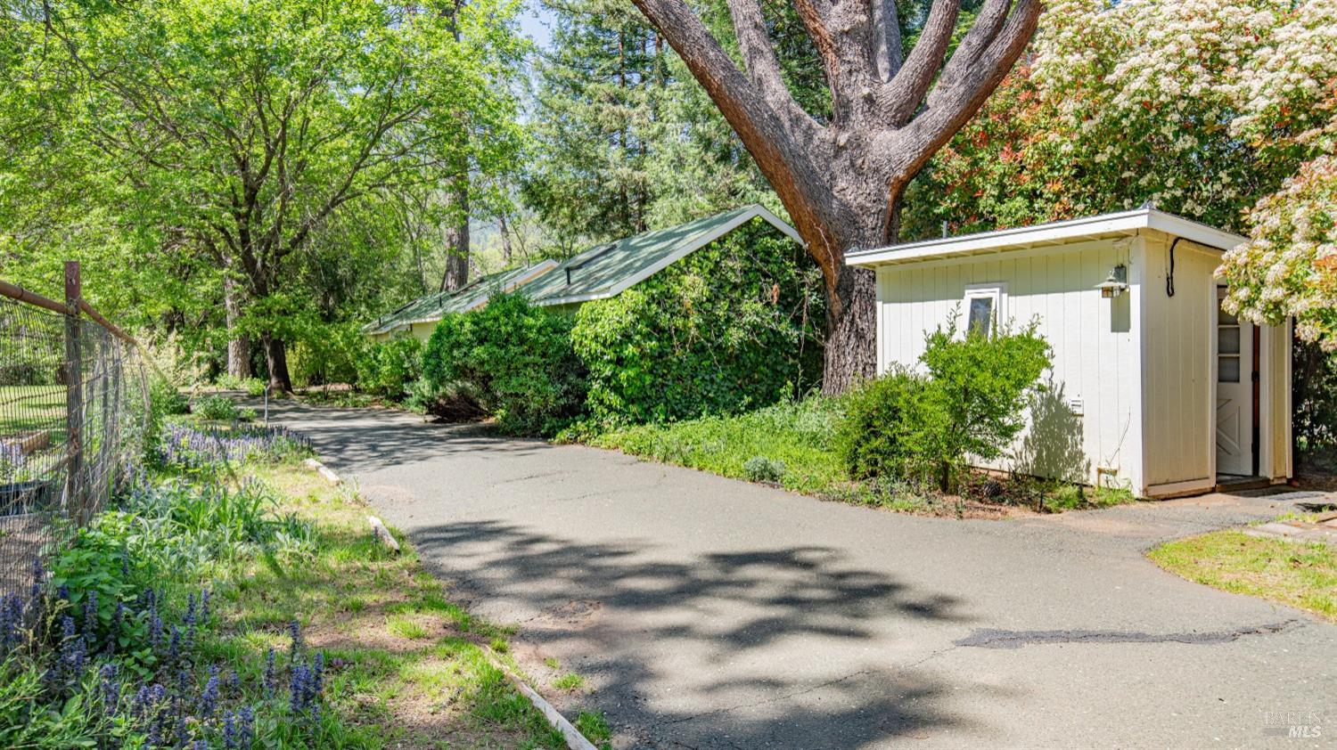 Detail Gallery Image 42 of 60 For 24019 Hilderbrand Rd, Middletown,  CA 95461 - 6 Beds | 2/3 Baths