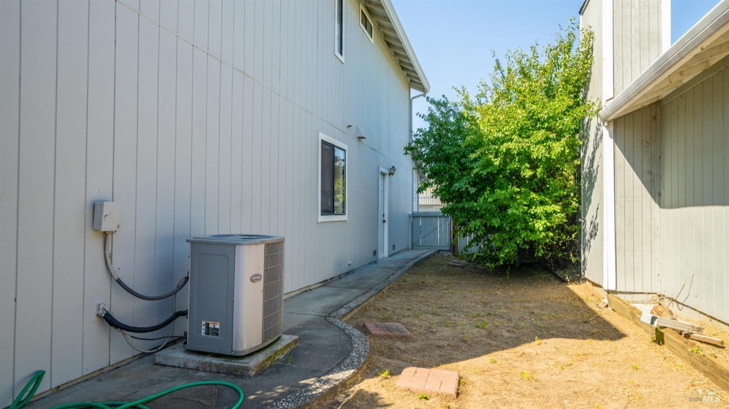 Detail Gallery Image 34 of 35 For 719 Sage Ct, Vacaville,  CA 95687 - 3 Beds | 2/1 Baths