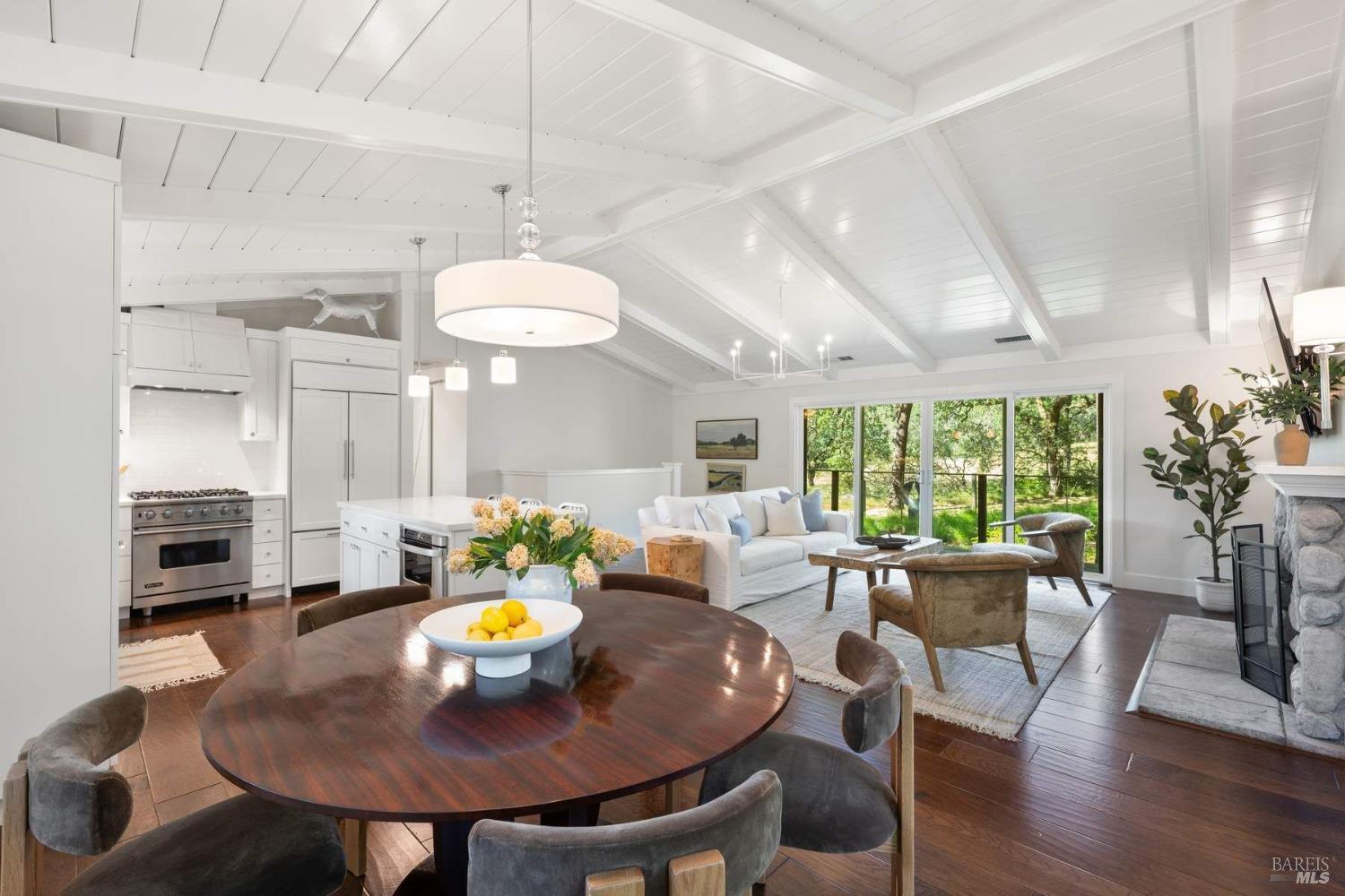 Detail Gallery Image 7 of 41 For 695 Michael Dr, Sonoma,  CA 95476 - 3 Beds | 2/1 Baths