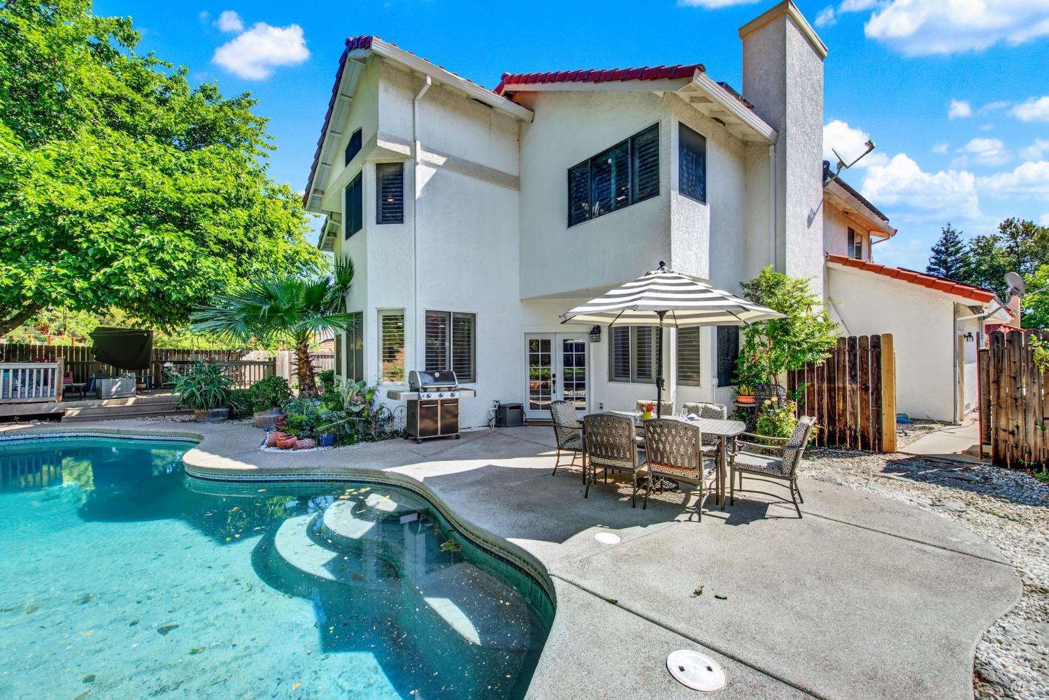 Detail Gallery Image 40 of 46 For 806 Swindon Ct, Vacaville,  CA 95688 - 5 Beds | 3 Baths