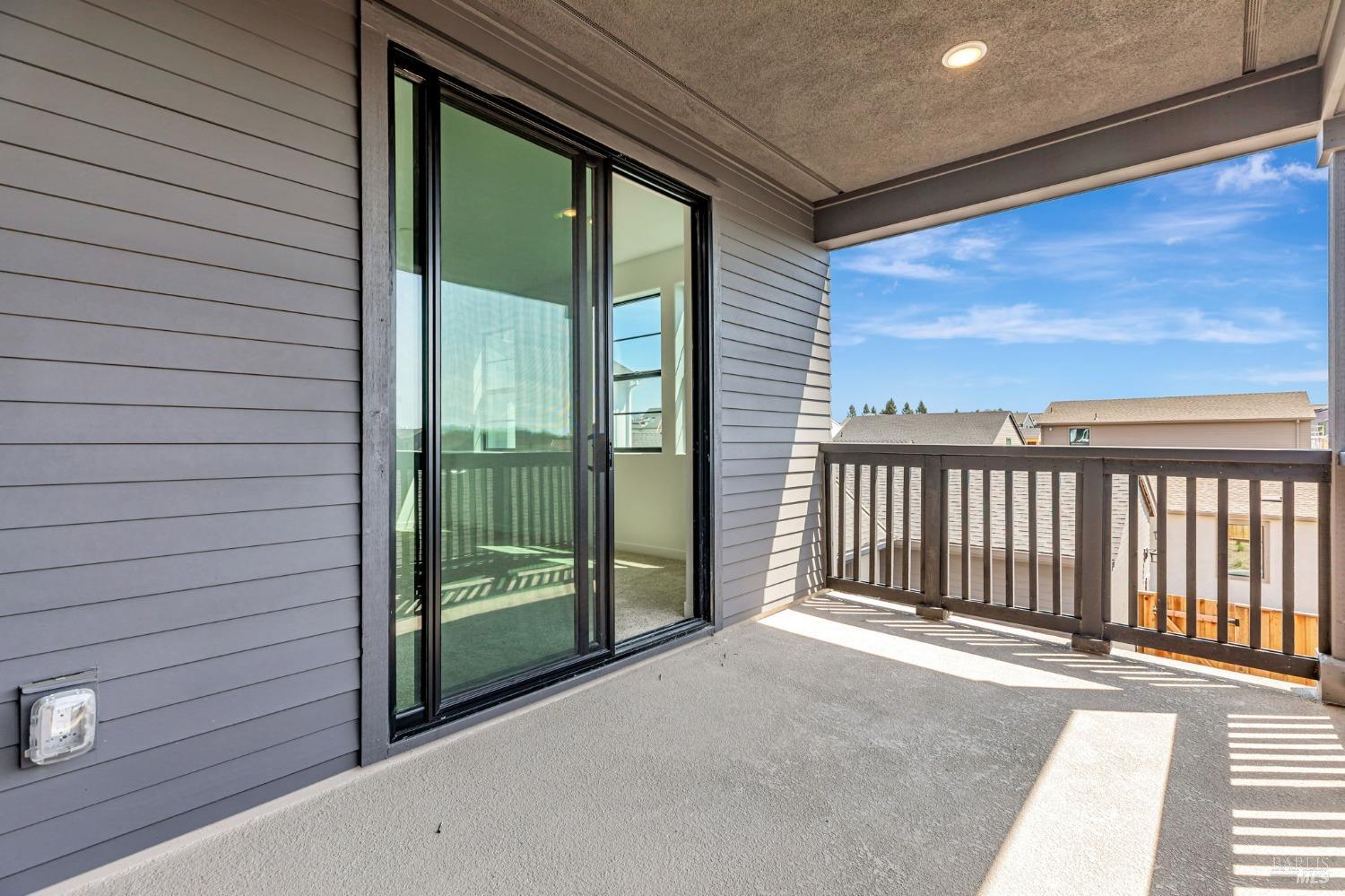 Detail Gallery Image 11 of 13 For 9013 Camino Colegio Rd, Rohnert Park,  CA 94928 - 4 Beds | 3 Baths