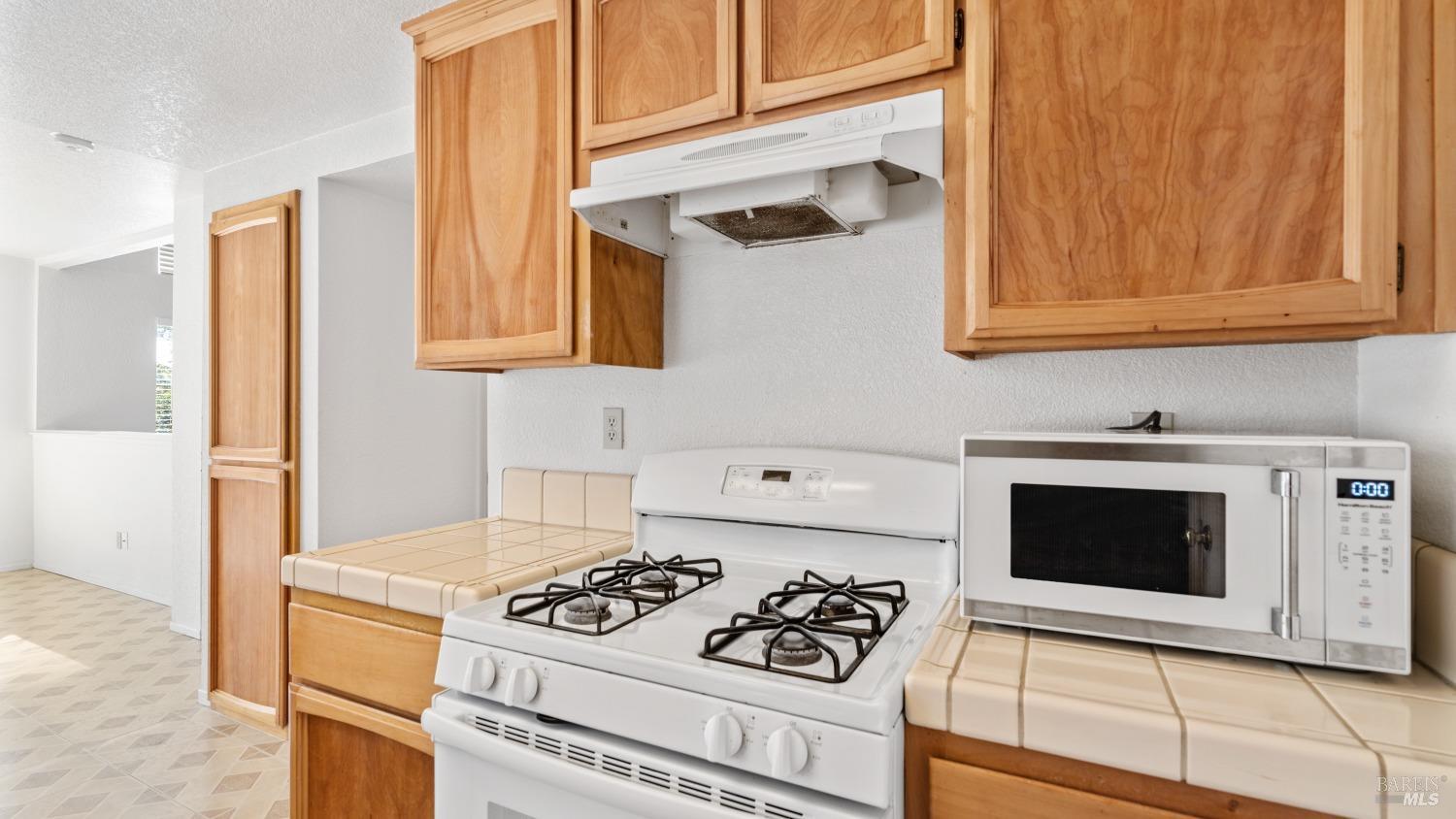 Detail Gallery Image 13 of 35 For 719 Sage Ct, Vacaville,  CA 95687 - 3 Beds | 2/1 Baths
