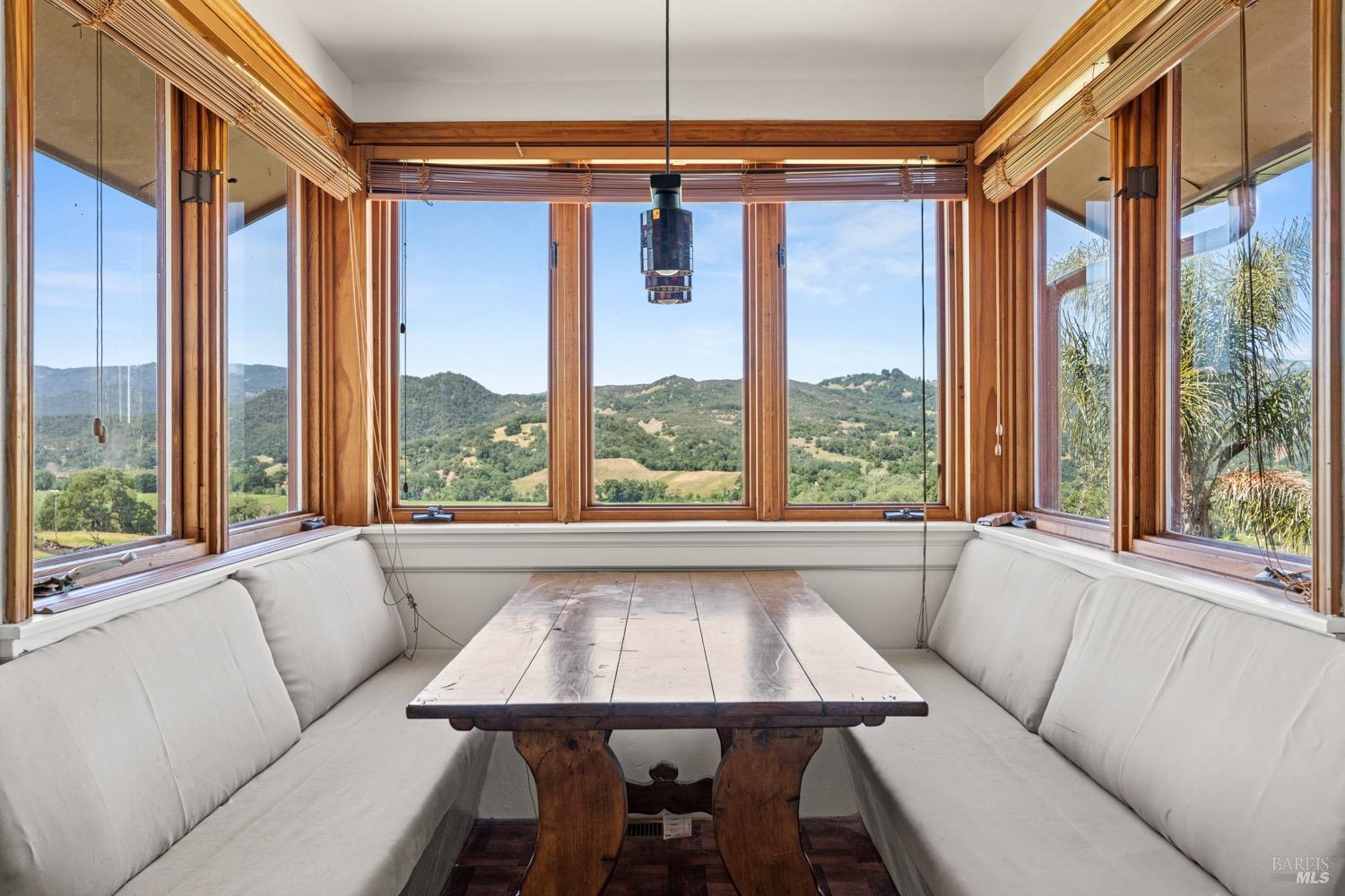 Detail Gallery Image 17 of 57 For 11755 Old River Rd, Hopland,  CA 95449 - 4 Beds | 2/1 Baths