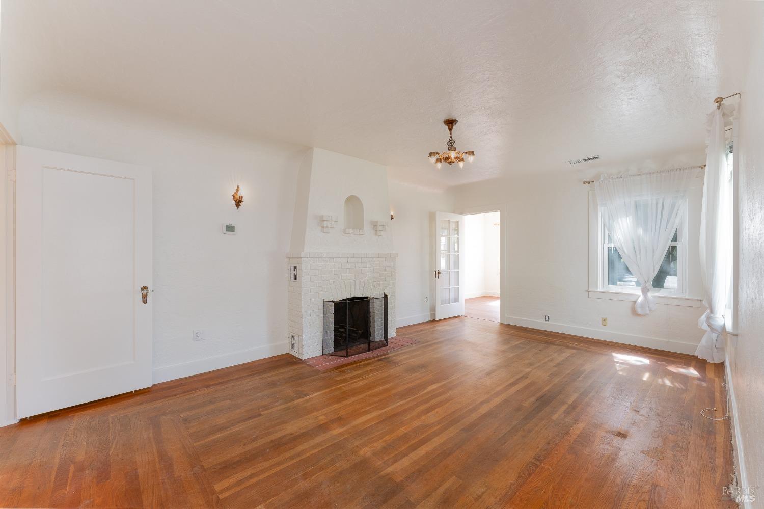Detail Gallery Image 5 of 20 For 735 Grove Ave, Ukiah,  CA 95482 - 2 Beds | 1 Baths