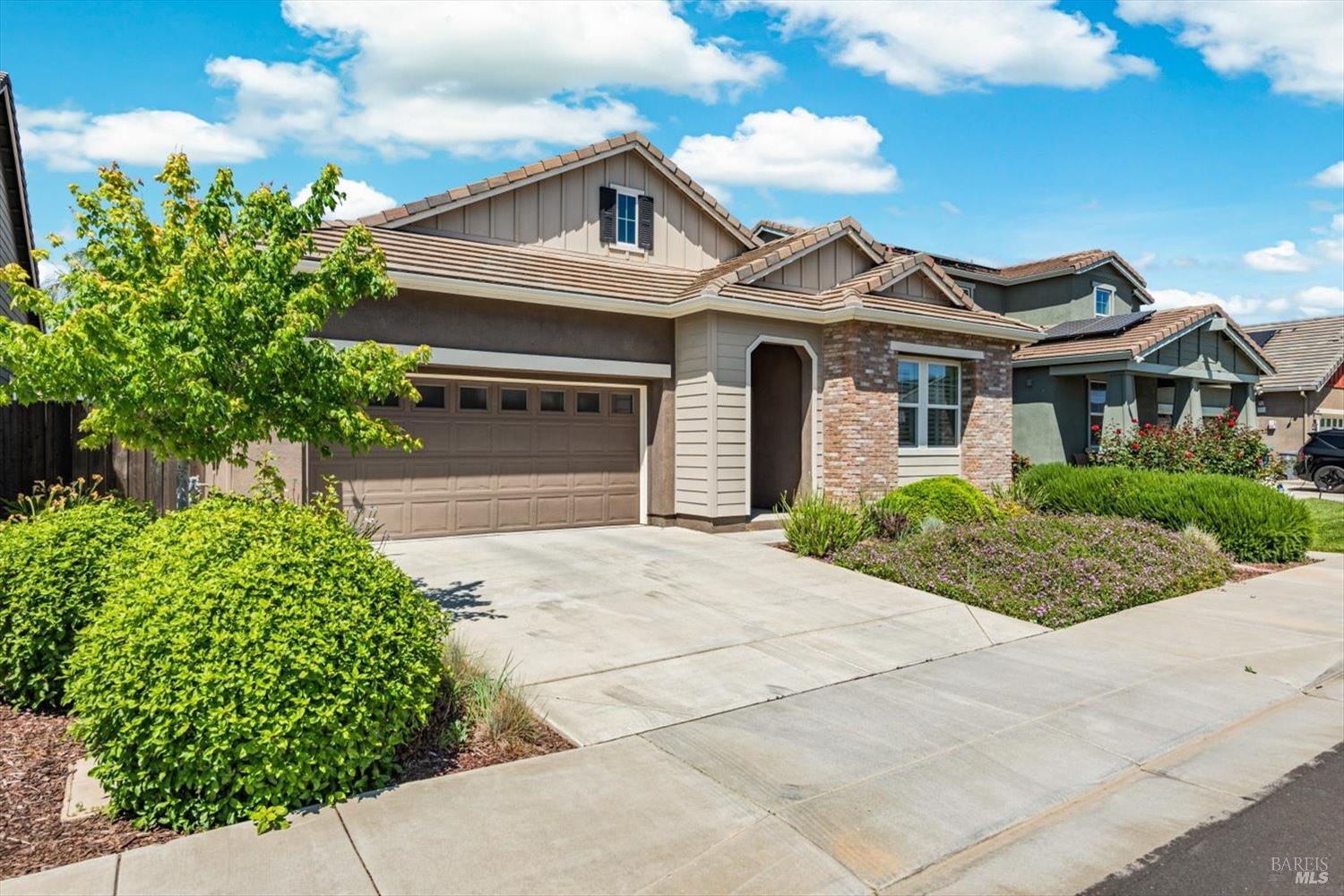 Detail Gallery Image 4 of 58 For 1080 Columbia Dr, Dixon,  CA 95620 - 3 Beds | 2/1 Baths