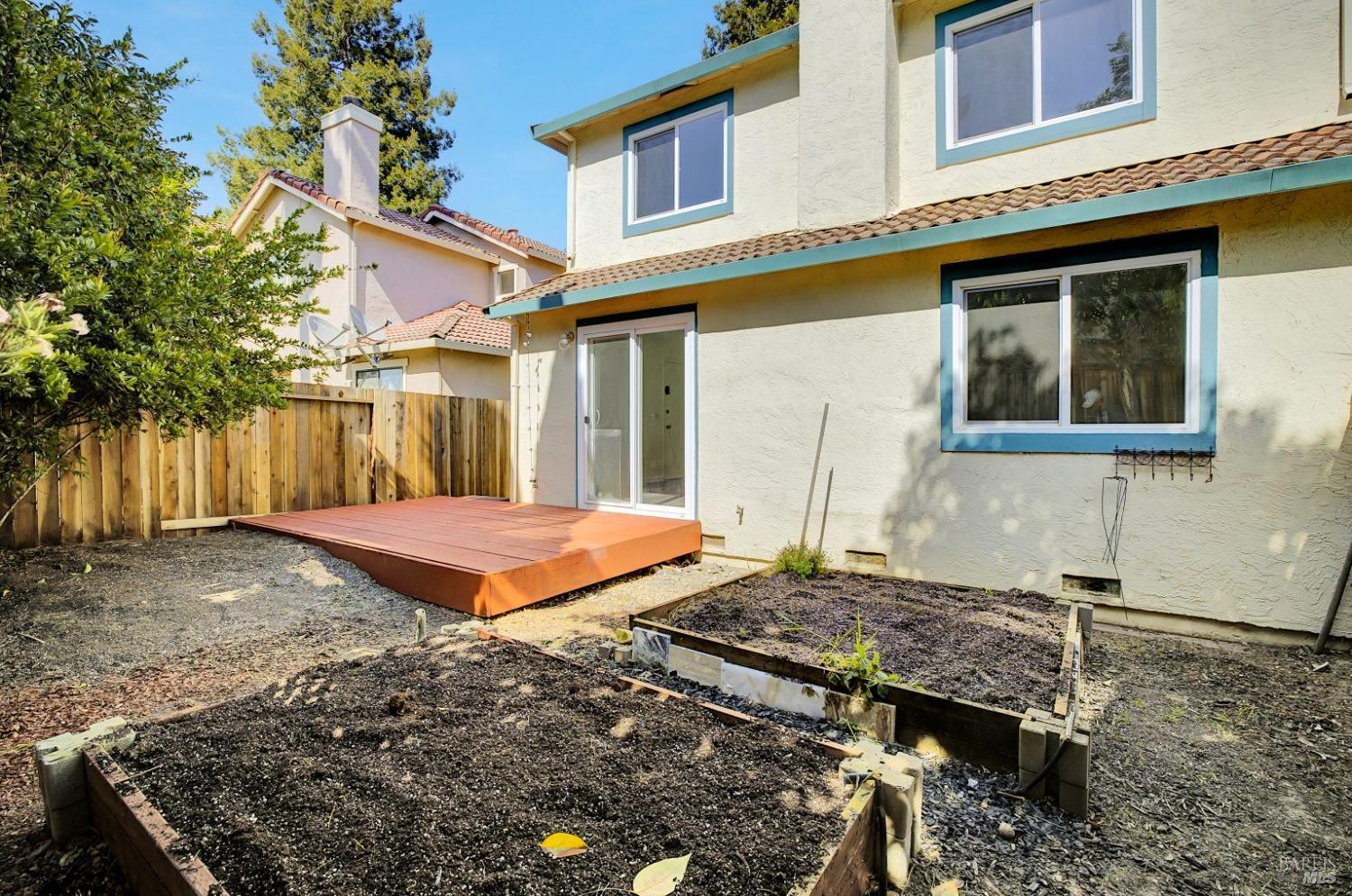 Detail Gallery Image 26 of 33 For 35 Freedom Pl, Rohnert Park,  CA 94928 - 3 Beds | 2 Baths