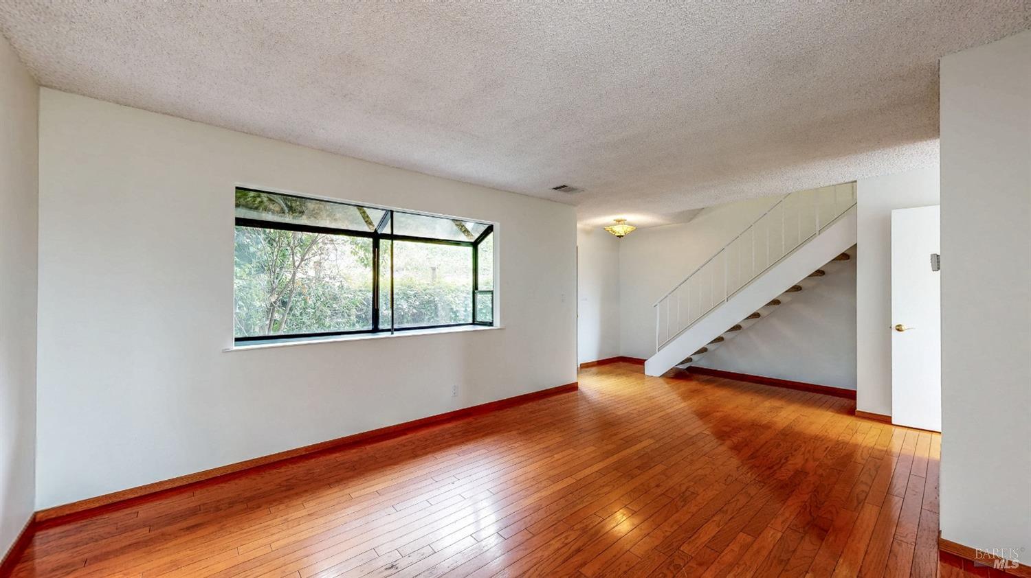 Detail Gallery Image 17 of 35 For 117 Sunset Cir #36,  Benicia,  CA 94510 - 3 Beds | 1/1 Baths
