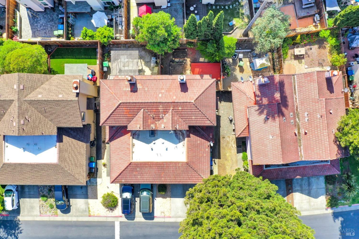 Detail Gallery Image 29 of 33 For 35 Freedom Pl, Rohnert Park,  CA 94928 - 3 Beds | 2 Baths