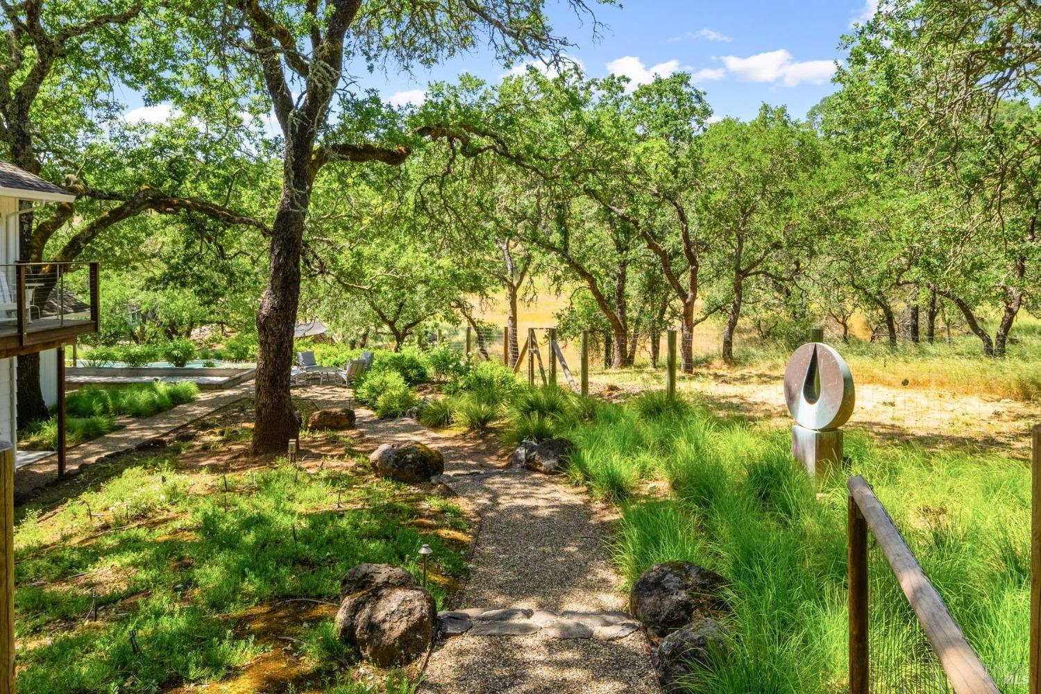 Detail Gallery Image 35 of 41 For 695 Michael Dr, Sonoma,  CA 95476 - 3 Beds | 2/1 Baths