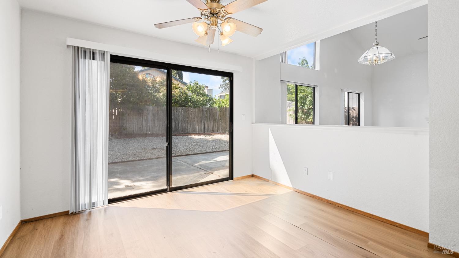 Detail Gallery Image 10 of 36 For 833 Morissette Way, Vacaville,  CA 95687 - 3 Beds | 2/1 Baths