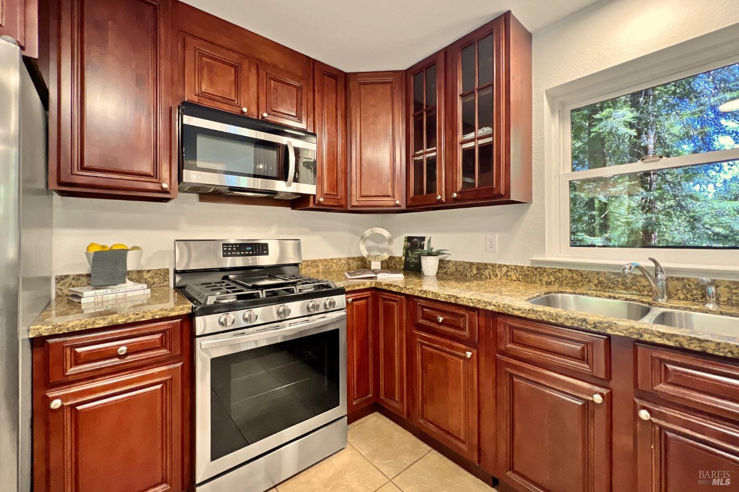 Detail Gallery Image 16 of 52 For 18333 Old Monte Rio Rd, Guerneville,  CA 95446 - 1 Beds | 2 Baths