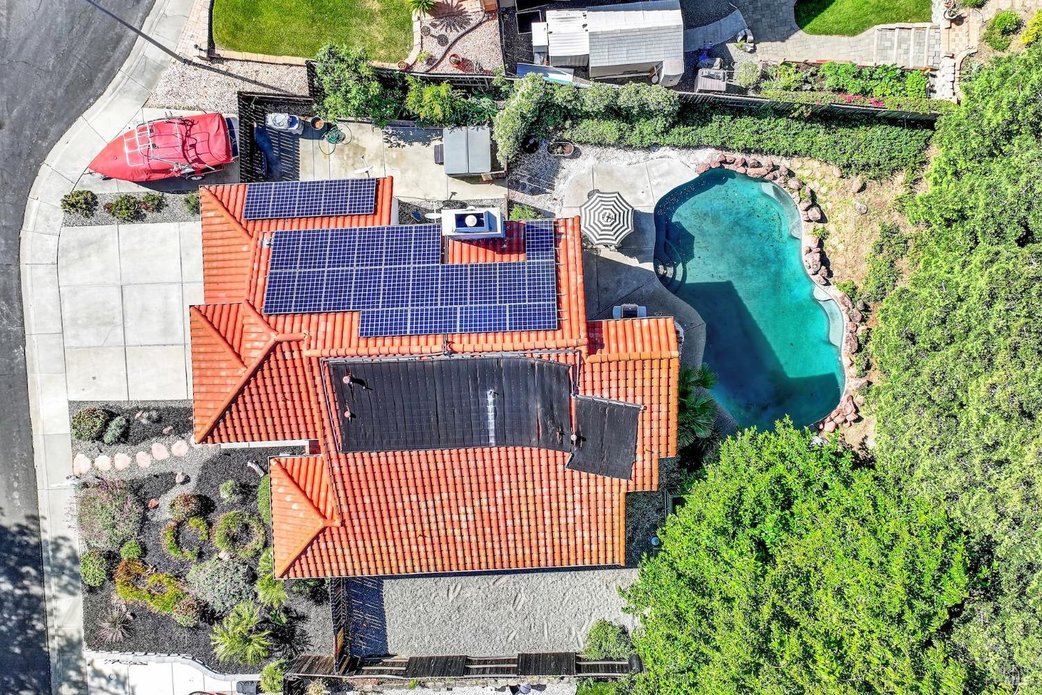 Detail Gallery Image 35 of 46 For 806 Swindon Ct, Vacaville,  CA 95688 - 5 Beds | 3 Baths