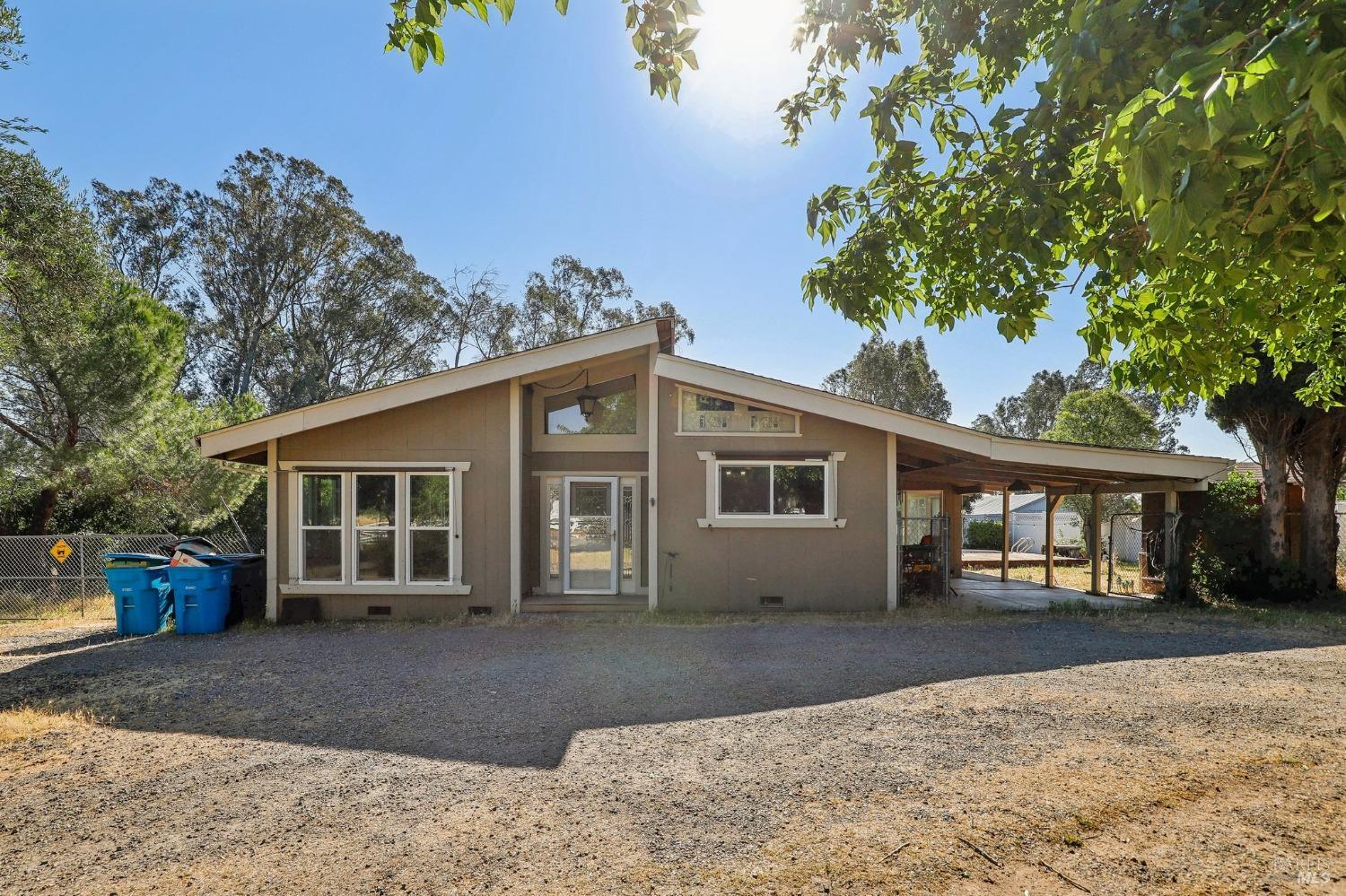Detail Gallery Image 1 of 57 For 7500 Clement Rd, Vacaville,  CA 95688 - 3 Beds | 3 Baths