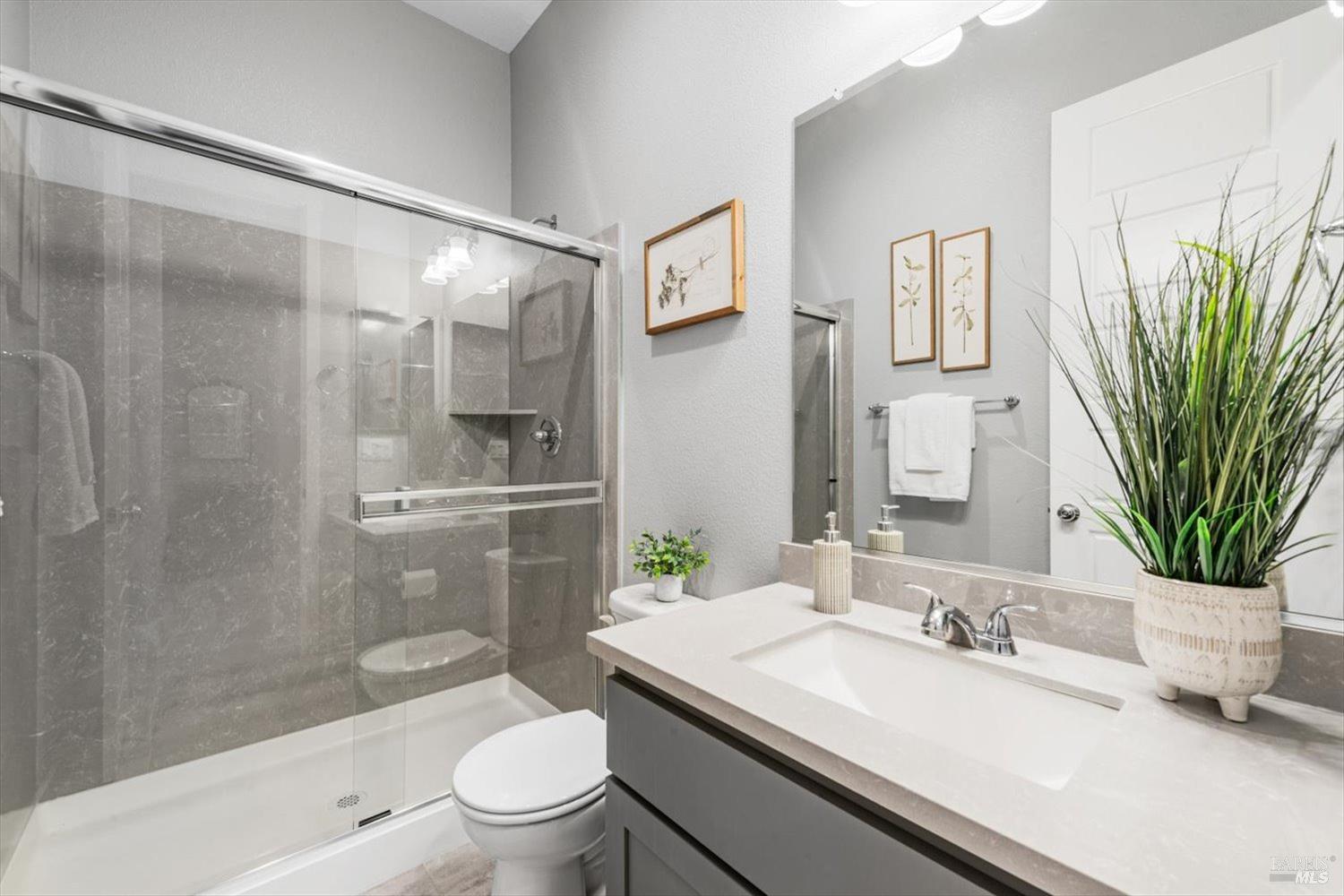Detail Gallery Image 39 of 58 For 1080 Columbia Dr, Dixon,  CA 95620 - 3 Beds | 2/1 Baths