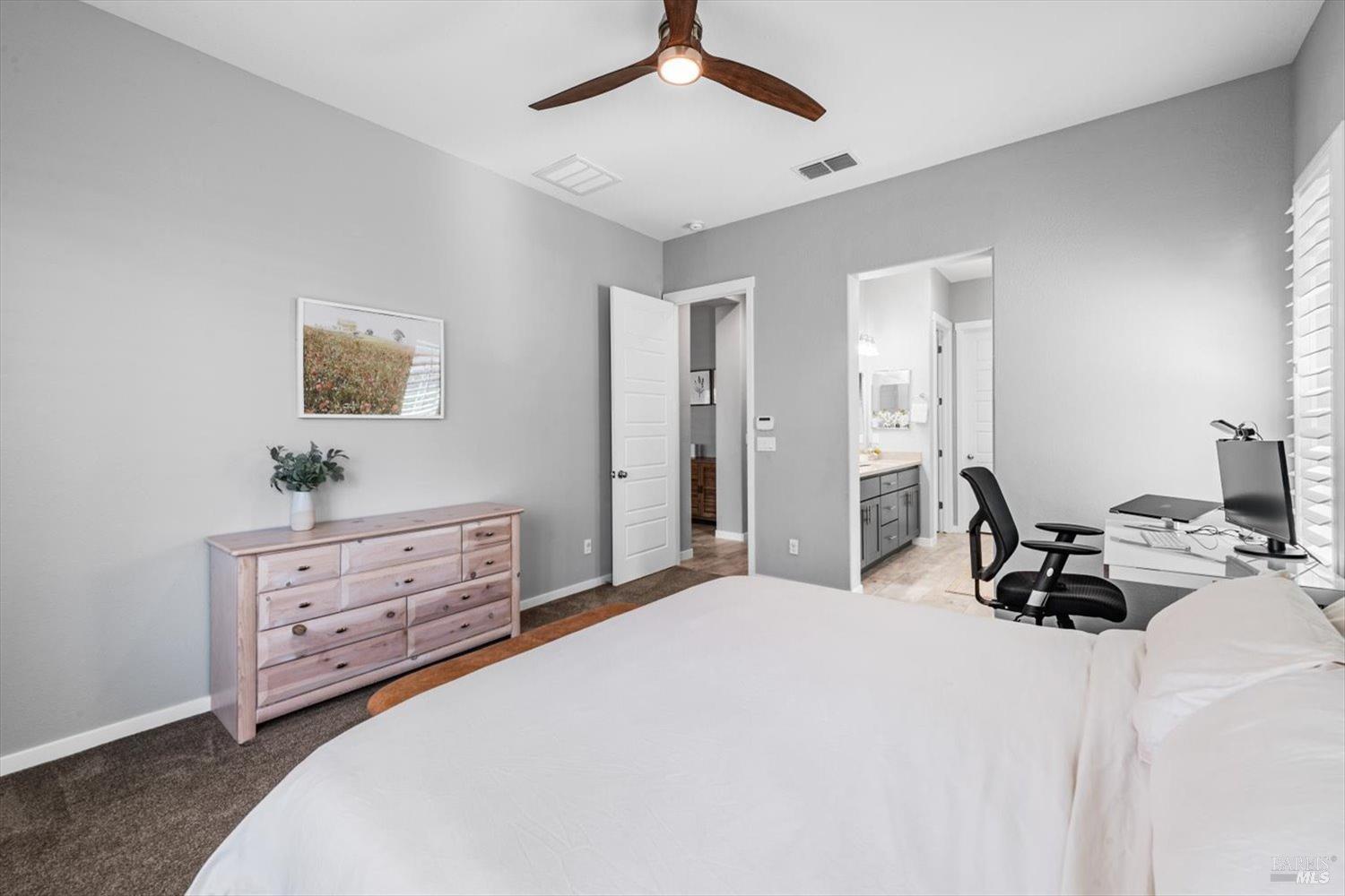 Detail Gallery Image 23 of 58 For 1080 Columbia Dr, Dixon,  CA 95620 - 3 Beds | 2/1 Baths