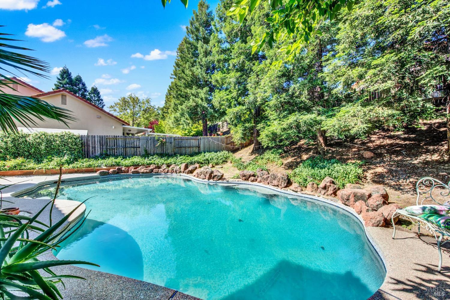 Detail Gallery Image 39 of 46 For 806 Swindon Ct, Vacaville,  CA 95688 - 5 Beds | 3 Baths