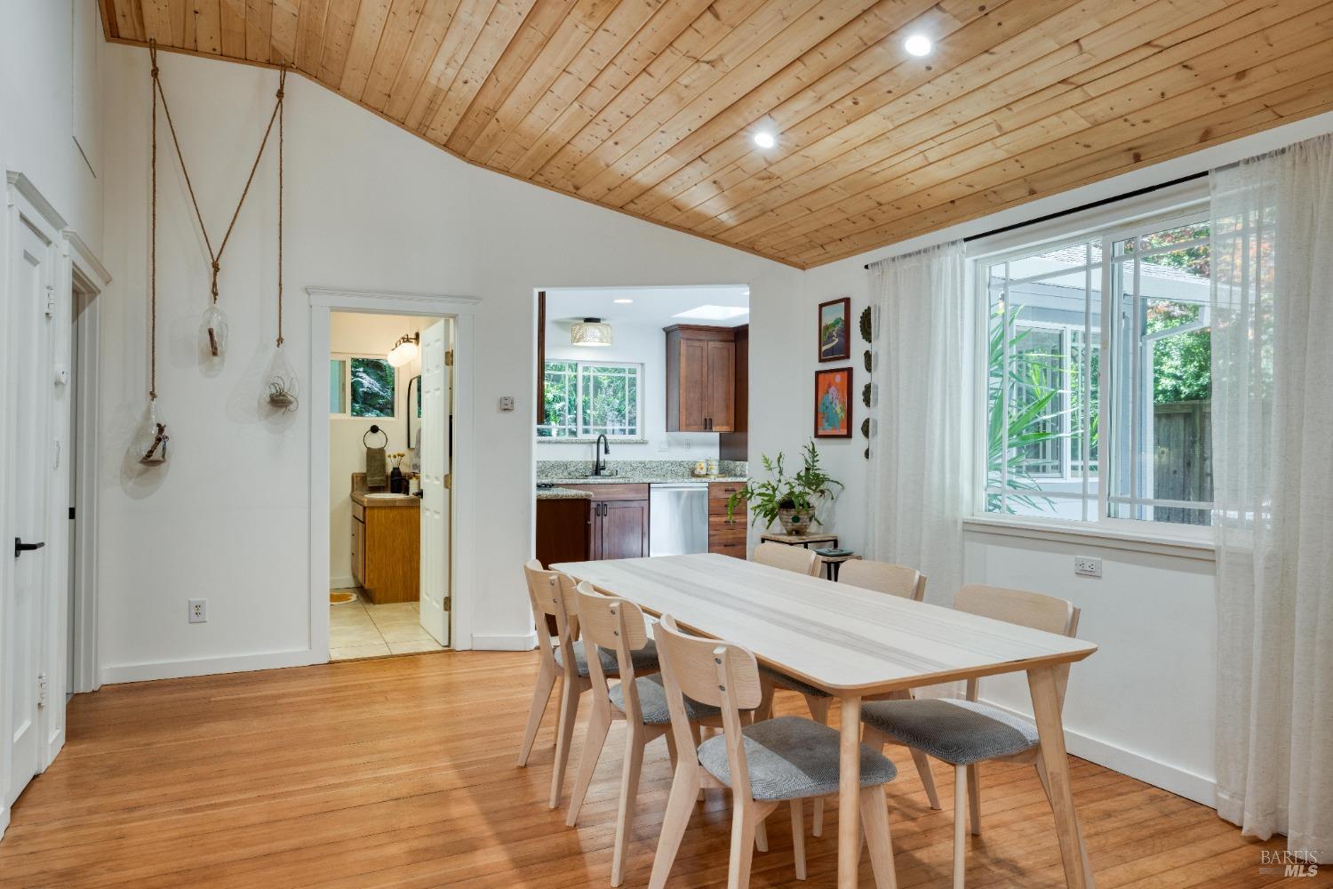 Detail Gallery Image 13 of 35 For 14670 Cherry St, Guerneville,  CA 95446 - 2 Beds | 1 Baths